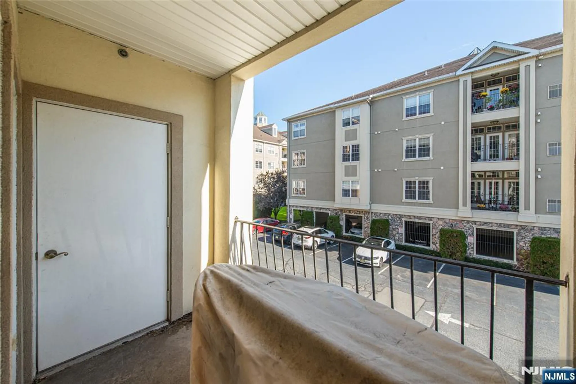 Property Slideshow image 23 of 34 | 6102 harcourt rd # 519, Clifton, NJ, 07013