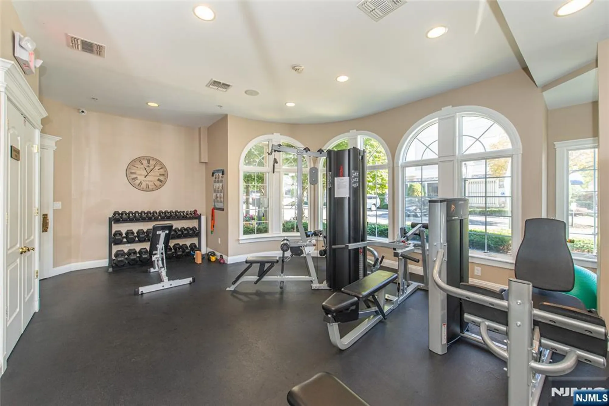 Property Slideshow image 28 of 34 | 6102 harcourt rd # 519, Clifton, NJ, 07013