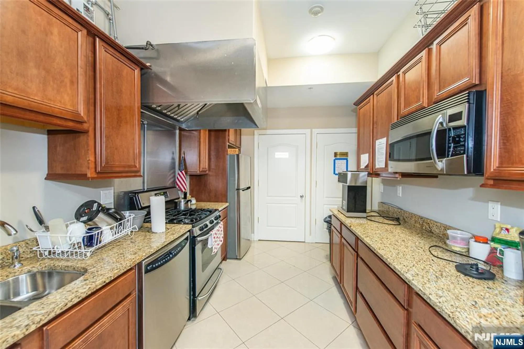 Property Slideshow image 8 of 34 | 6102 harcourt rd # 519, Clifton, NJ, 07013