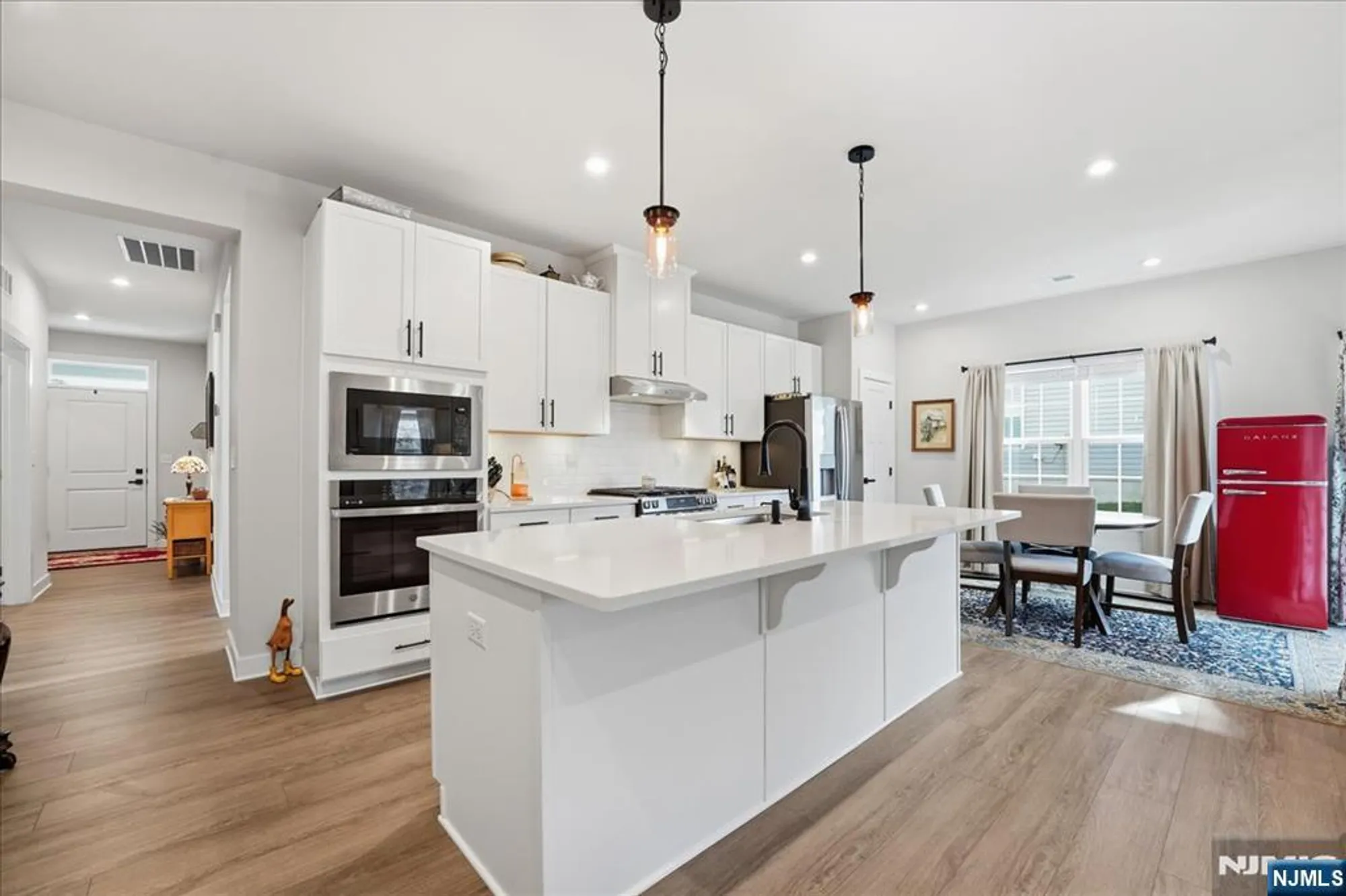 Property Slideshow image 15 of 48 | 5 thomas knoll blvd, Port Murray, NJ, 07865