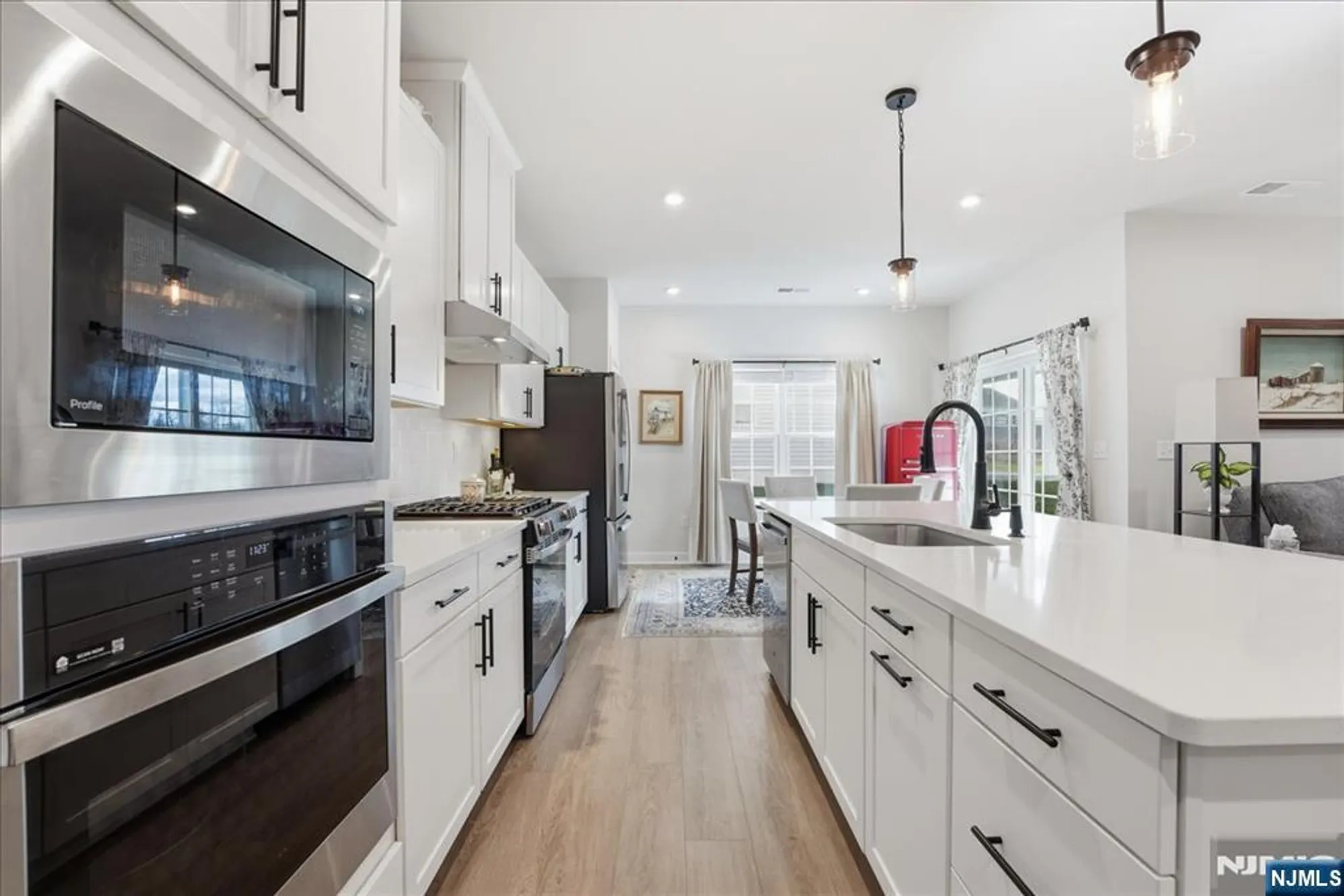 Property Slideshow image 18 of 48 | 5 thomas knoll blvd, Port Murray, NJ, 07865