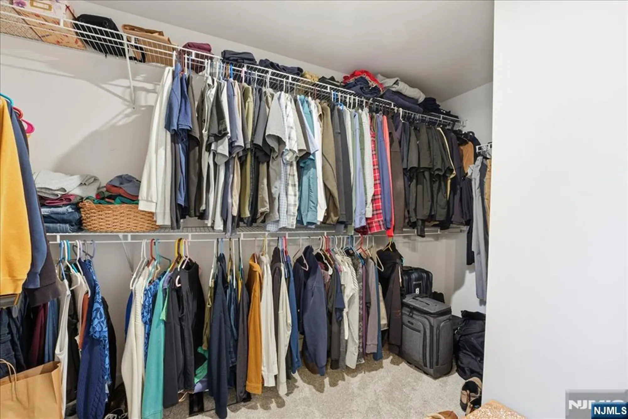 Property Slideshow image 31 of 48 | 5 thomas knoll blvd, Port Murray, NJ, 07865