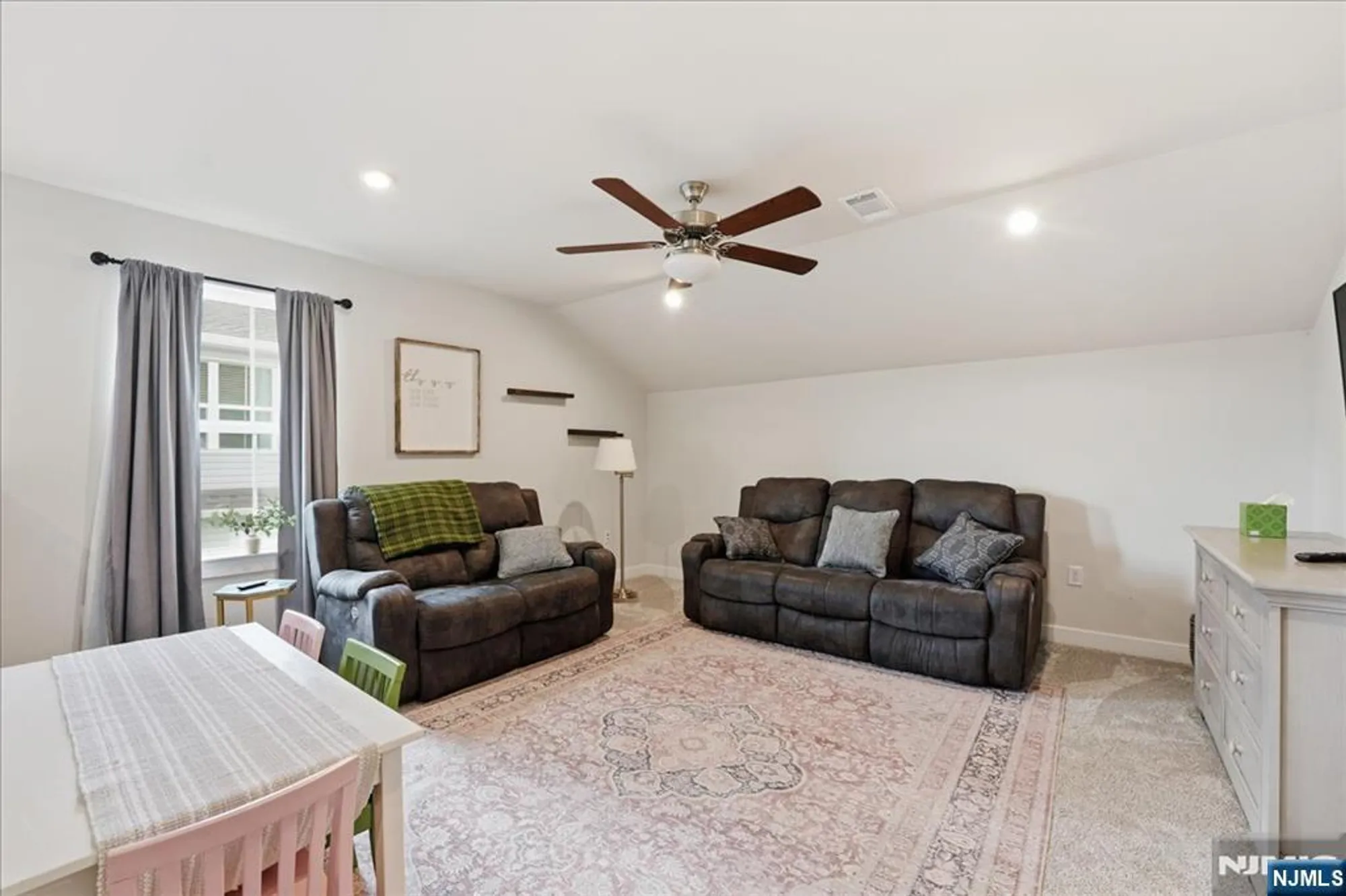 Property Slideshow image 36 of 48 | 5 thomas knoll blvd, Port Murray, NJ, 07865