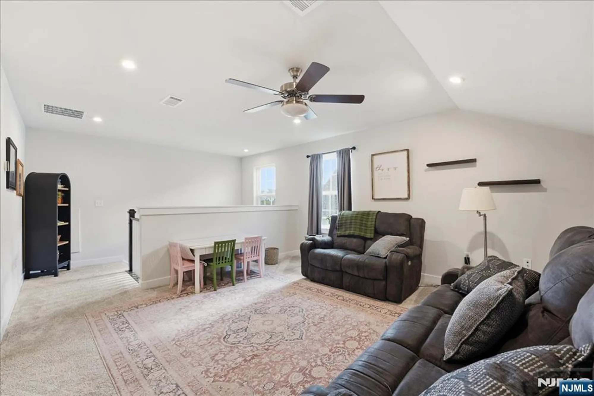 Property Slideshow image 37 of 48 | 5 thomas knoll blvd, Port Murray, NJ, 07865