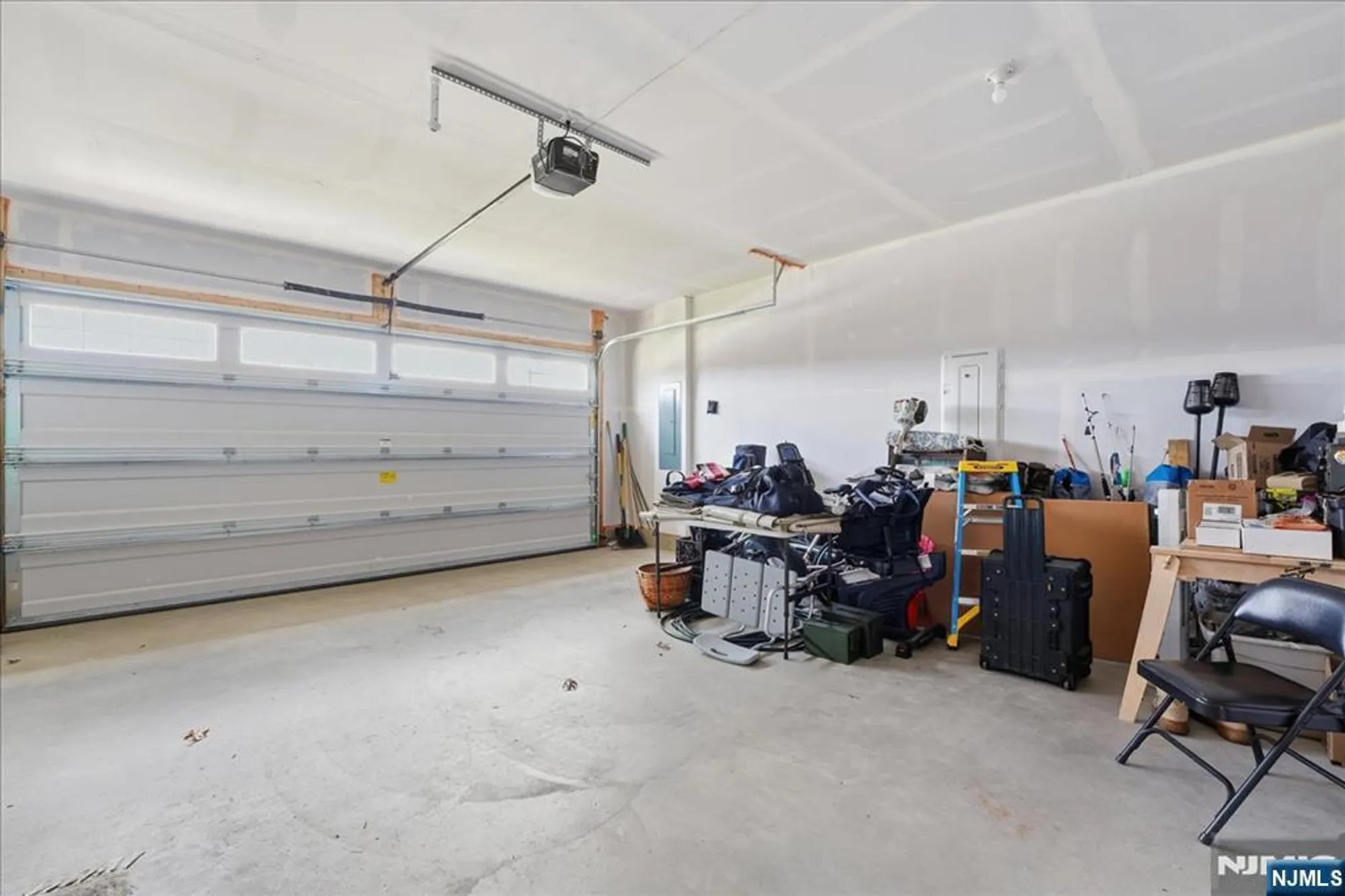 Property Slideshow image 39 of 48 | 5 thomas knoll blvd, Port Murray, NJ, 07865