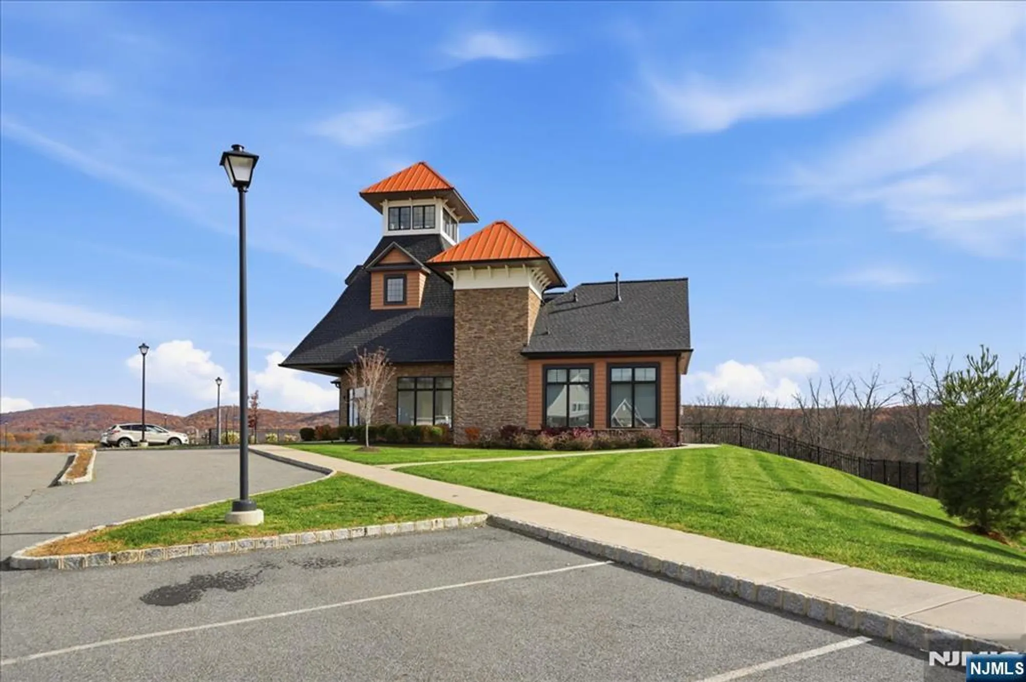 Property Slideshow image 46 of 48 | 5 thomas knoll blvd, Port Murray, NJ, 07865