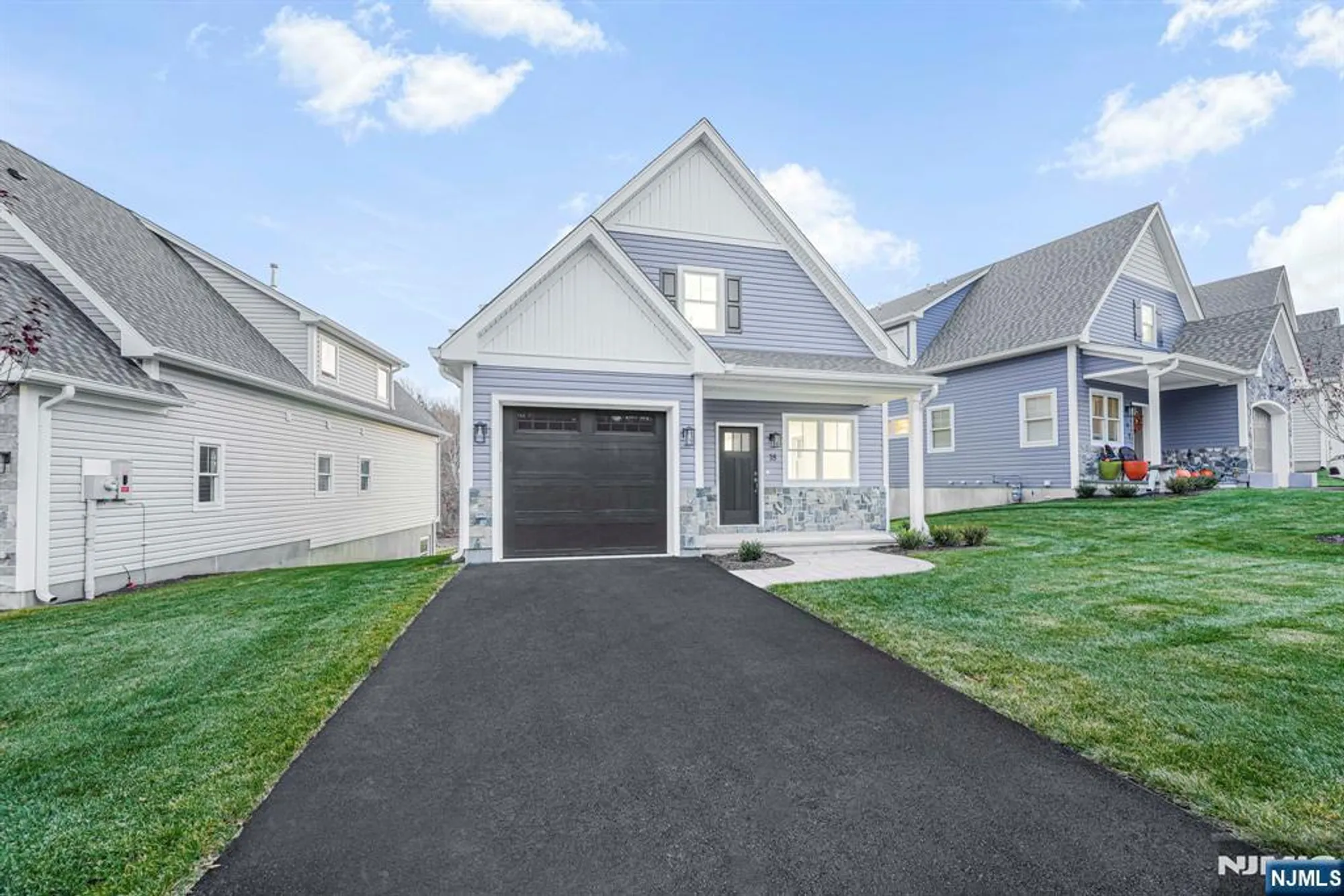 Property Slideshow image 2 of 28 | 18 birdie ln, Boonton Twp, NJ, 07005