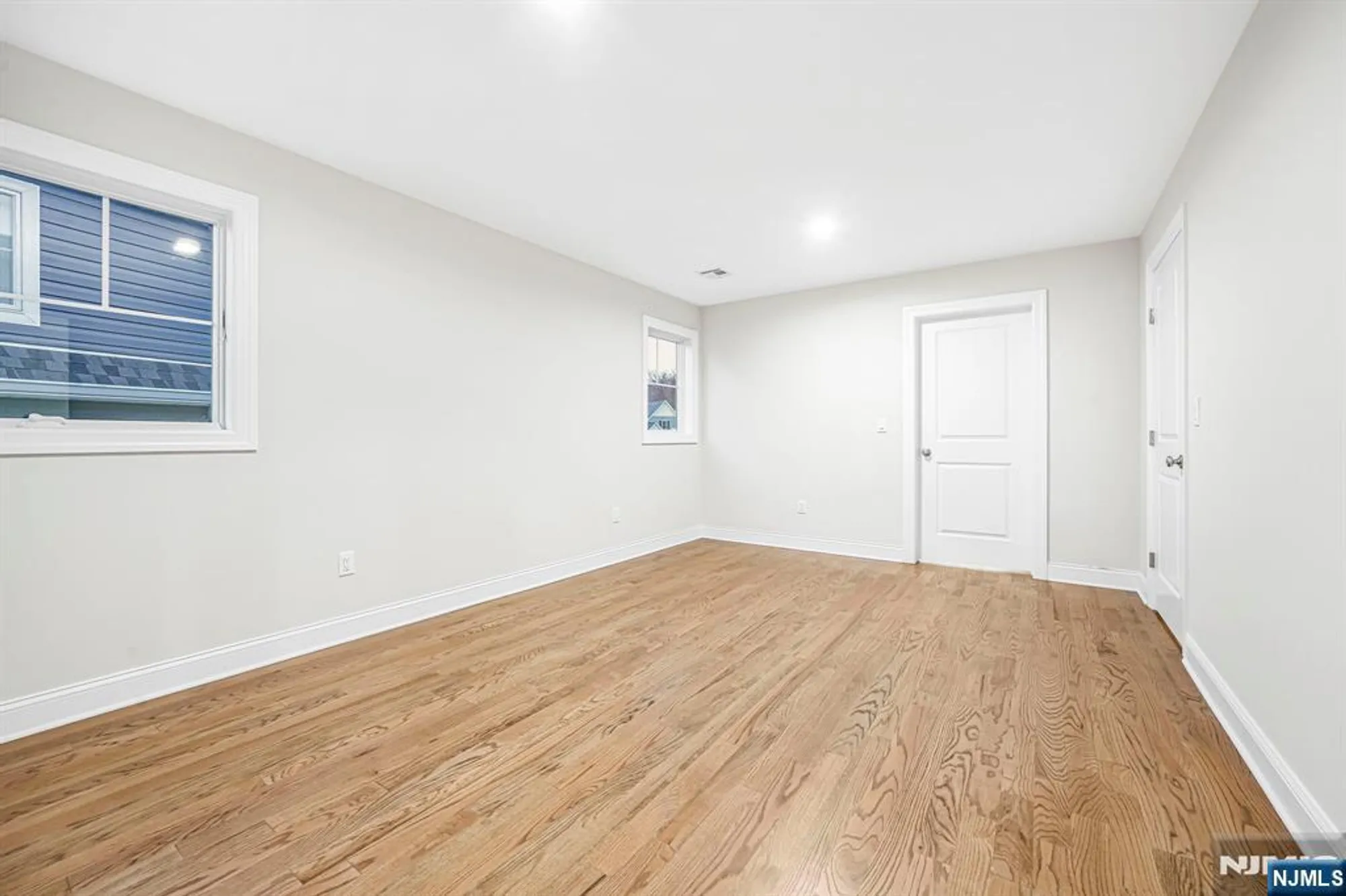 Property Slideshow image 12 of 28 | 18 birdie ln, Boonton Twp, NJ, 07005