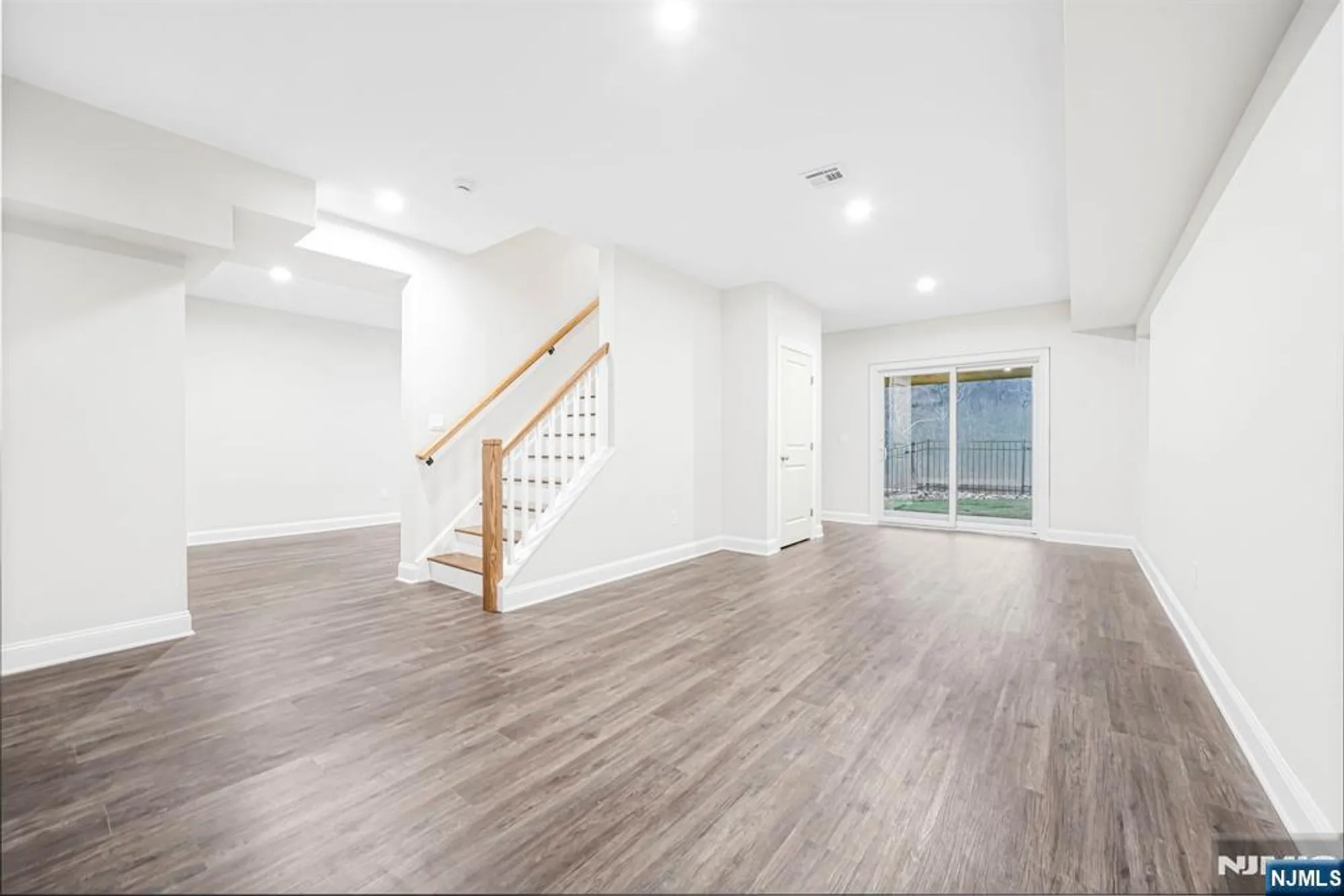 Property Slideshow image 15 of 28 | 18 birdie ln, Boonton Twp, NJ, 07005