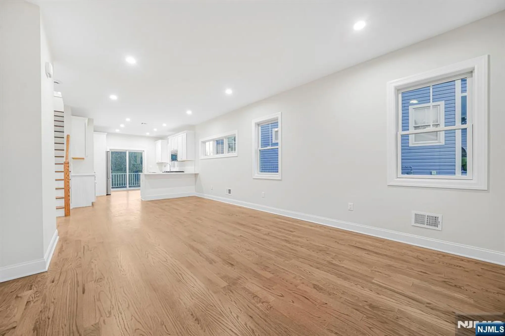 Property Slideshow image 5 of 28 | 18 birdie ln, Boonton Twp, NJ, 07005