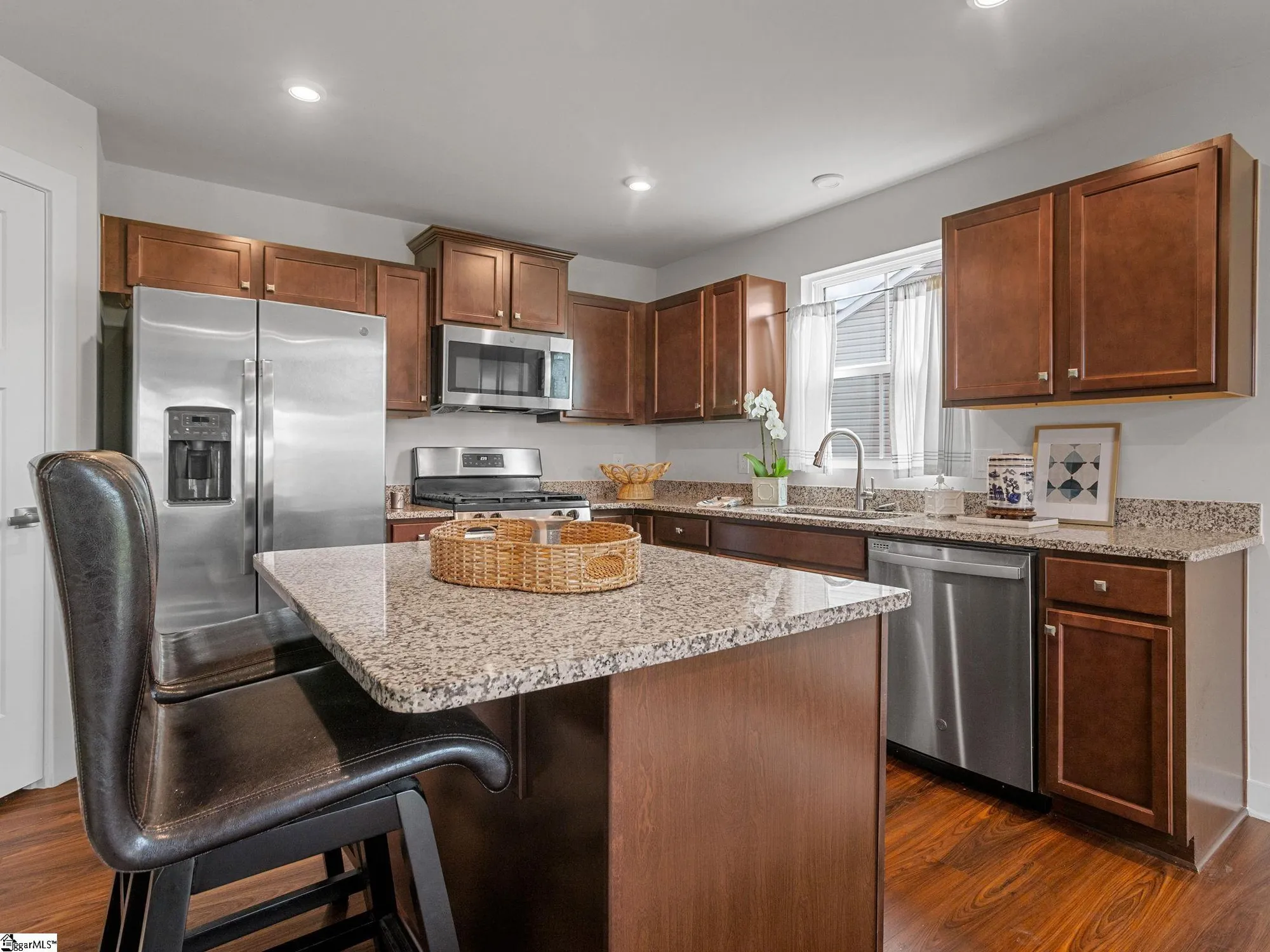 Property Slideshow image 6 of 30 | 514 olivia springs dr, Spartanburg, SC, 29302