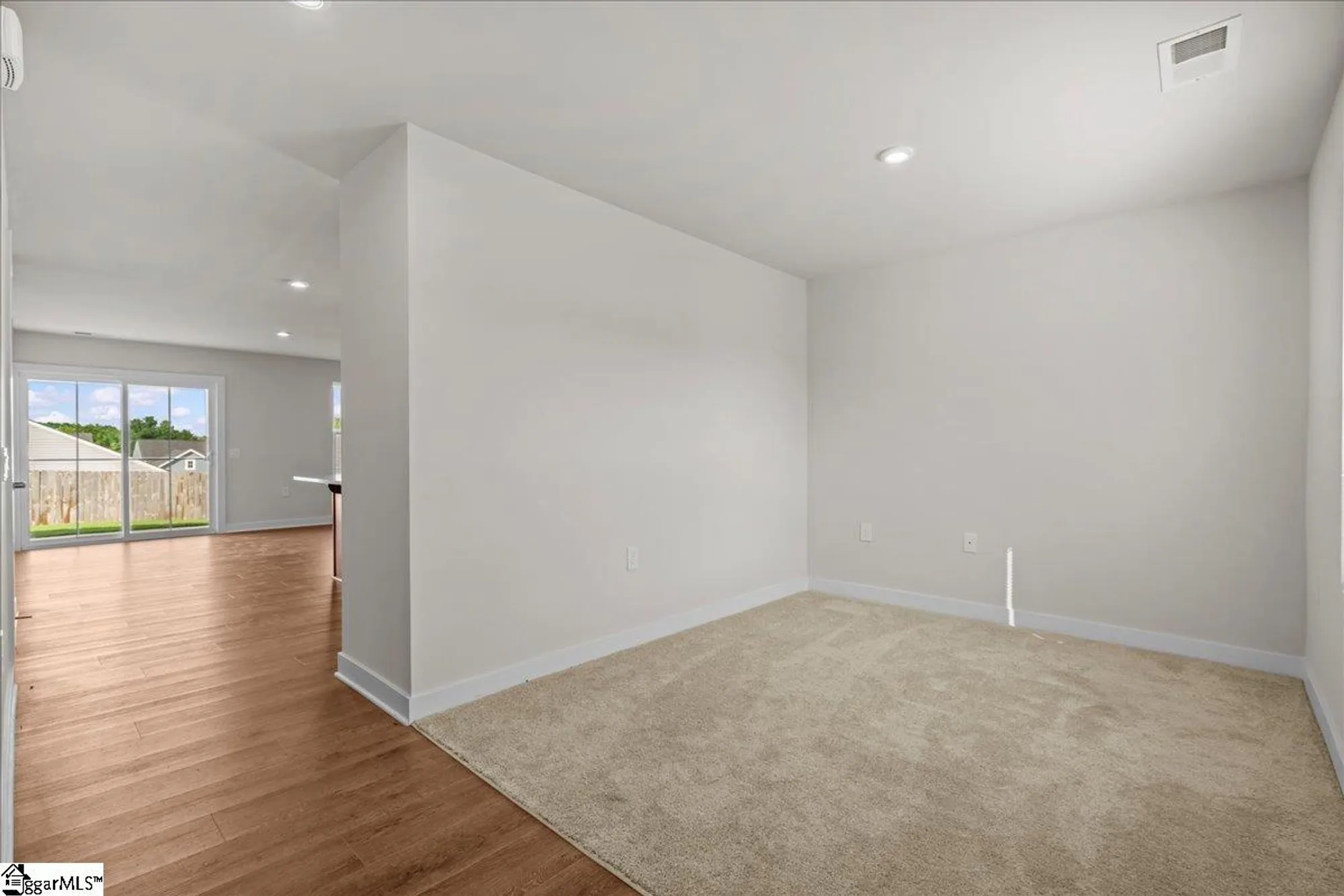 Property Slideshow image 5 of 33 | 917 blue willow ct, Spartanburg, SC, 29302