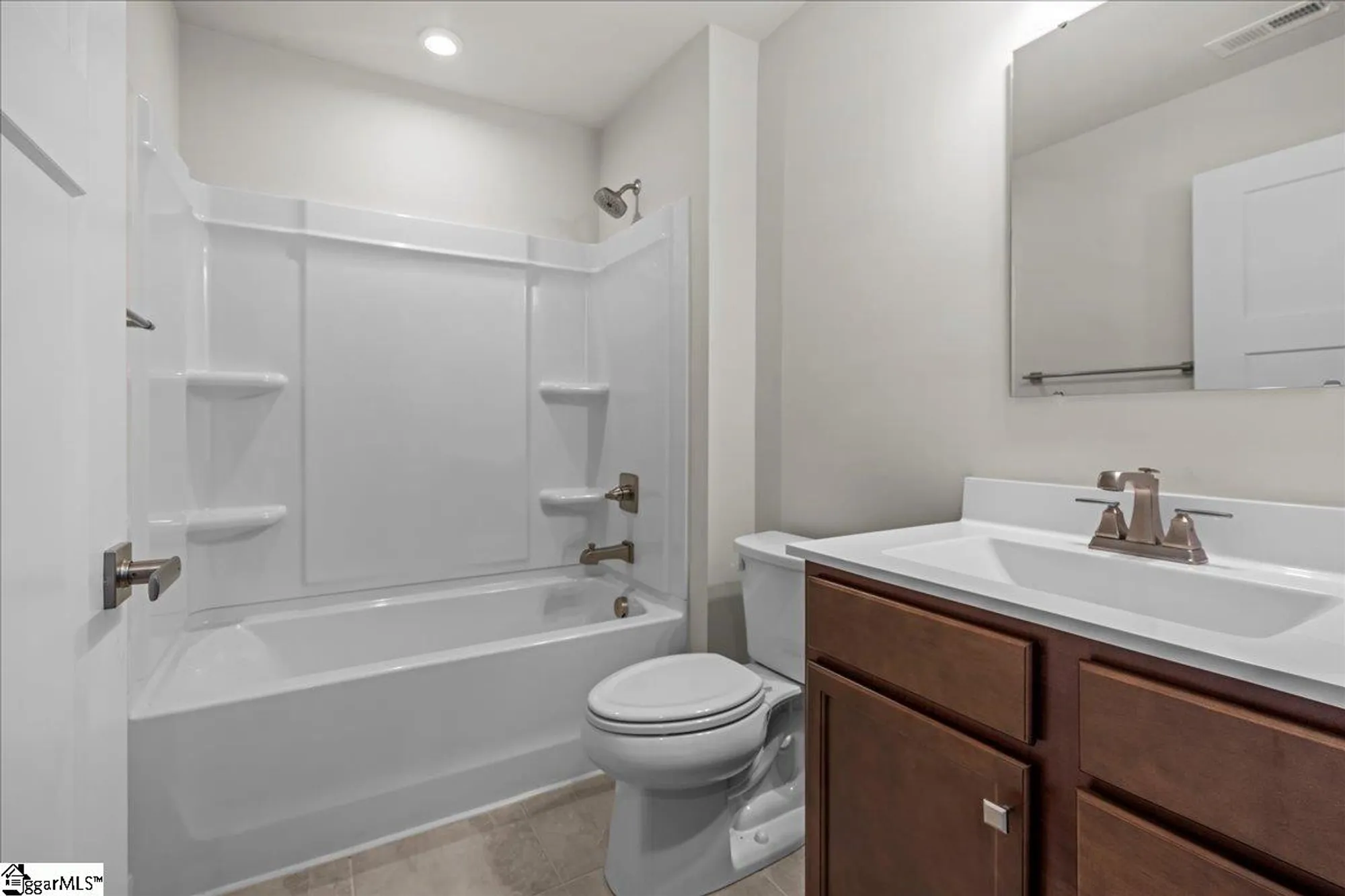 Property Slideshow image 15 of 33 | 917 blue willow ct, Spartanburg, SC, 29302