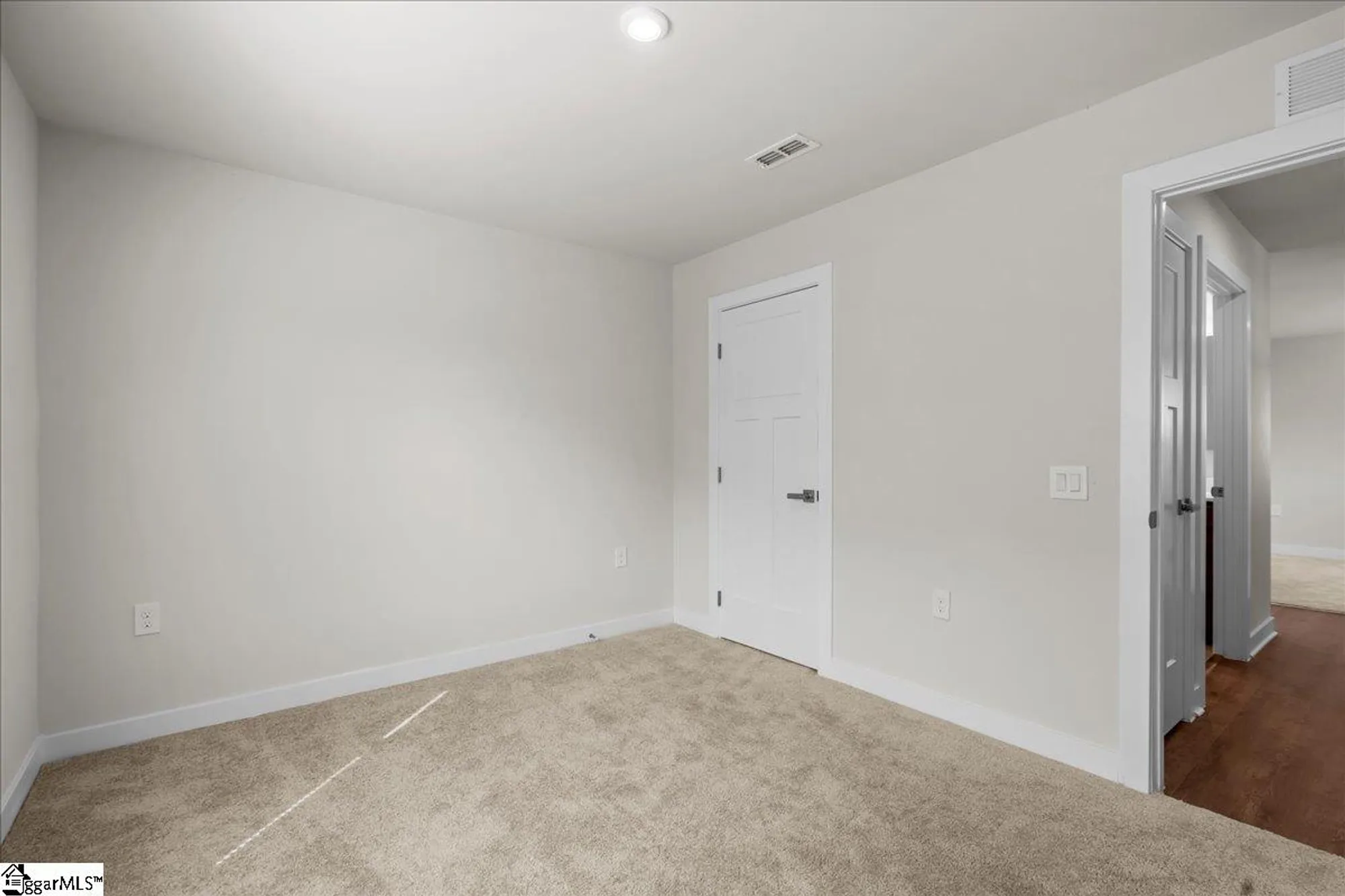 Property Slideshow image 16 of 33 | 917 blue willow ct, Spartanburg, SC, 29302