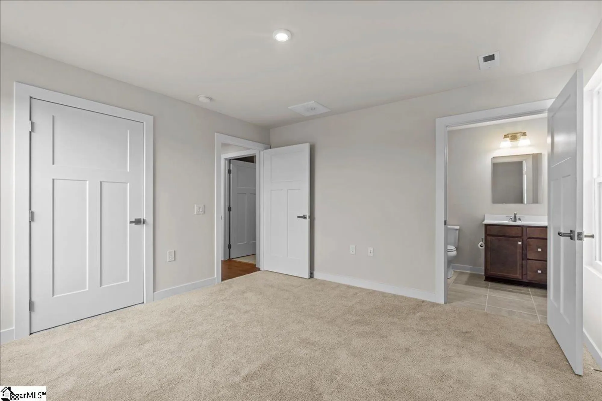 Property Slideshow image 20 of 33 | 917 blue willow ct, Spartanburg, SC, 29302