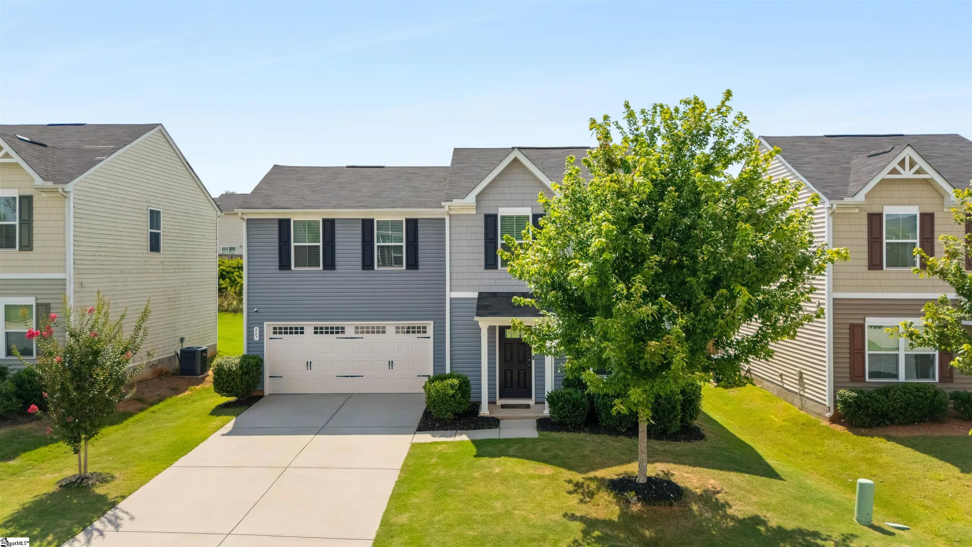 Property Slideshow image 2 of 28 | 307 maplestead farms ct, Greenville, SC, 29617