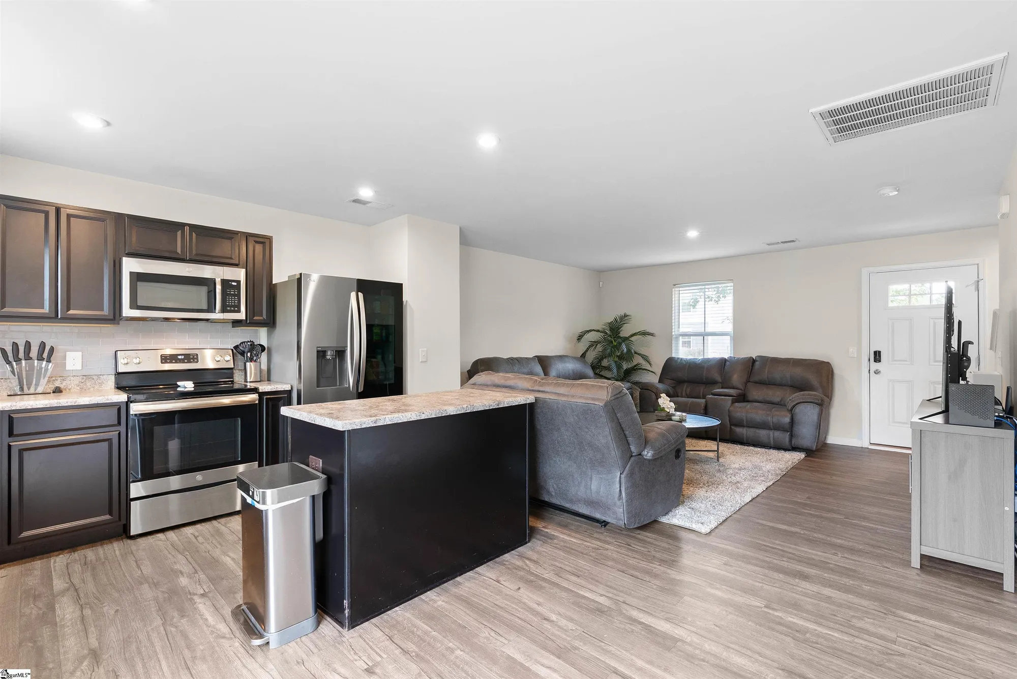 Property Slideshow image 11 of 28 | 307 maplestead farms ct, Greenville, SC, 29617