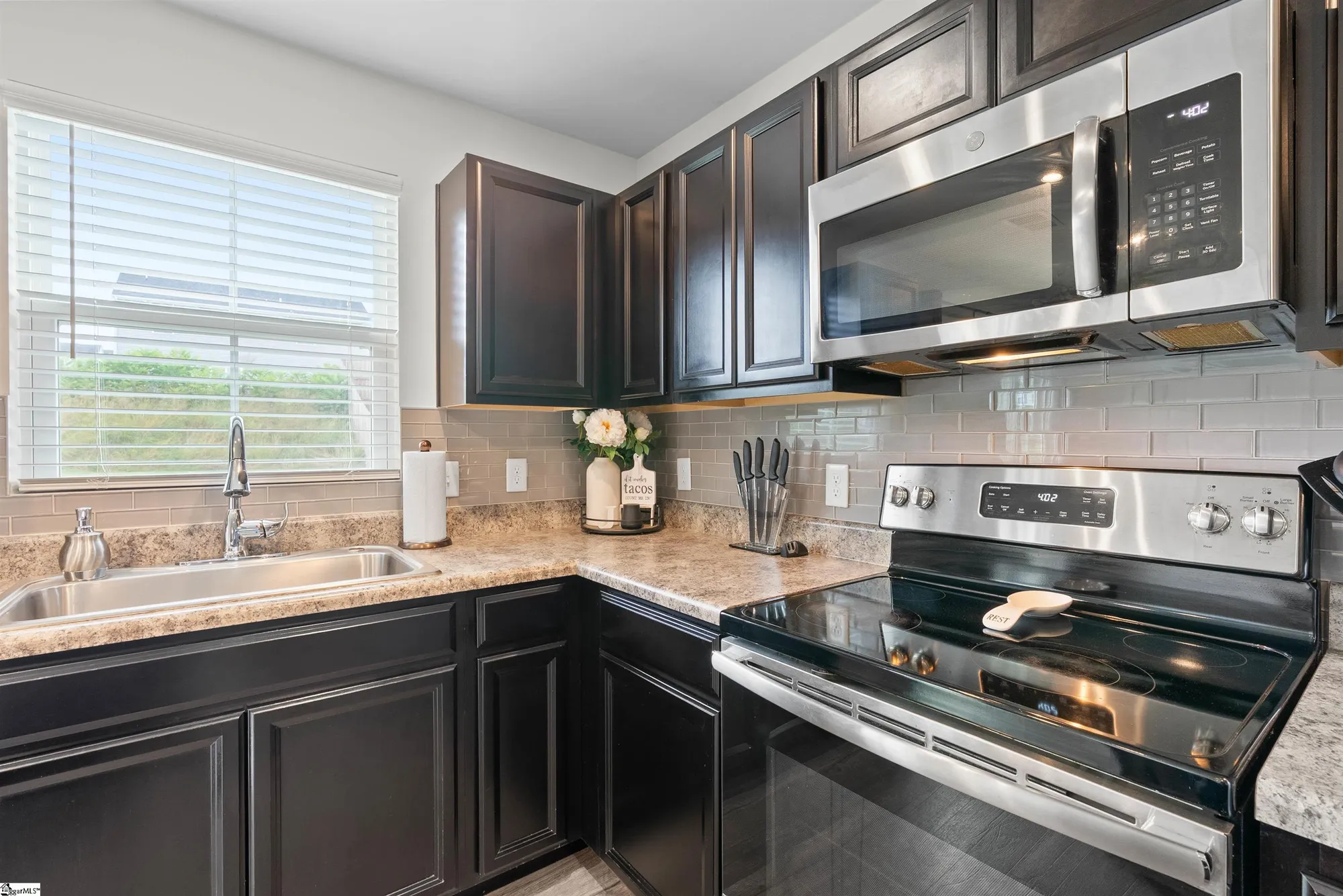 Property Slideshow image 12 of 28 | 307 maplestead farms ct, Greenville, SC, 29617