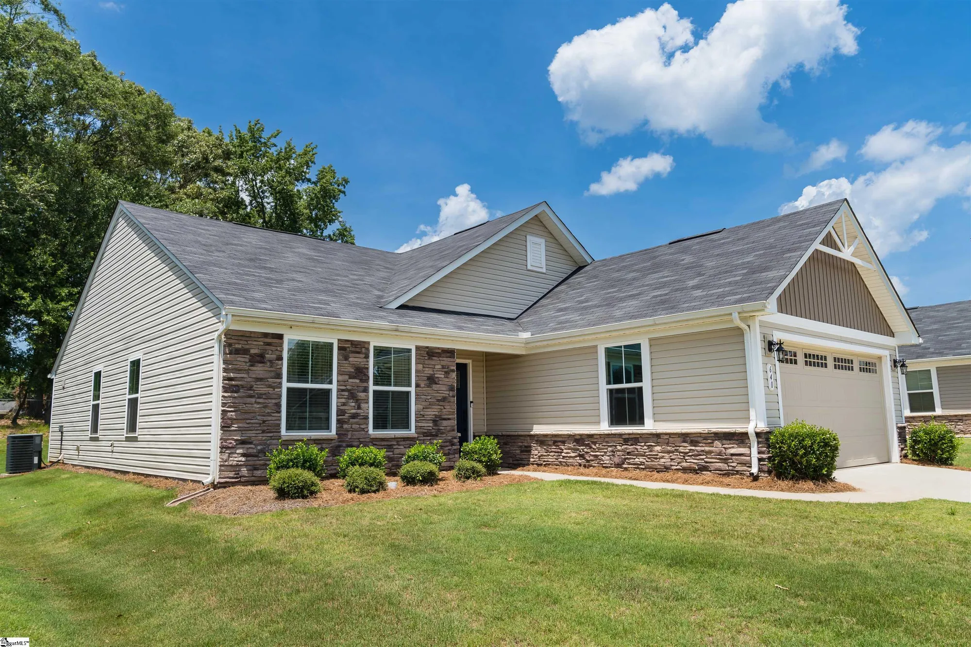 Property Slideshow image 2 of 31 | 640 hardwood dr, Boiling Springs, SC, 29316