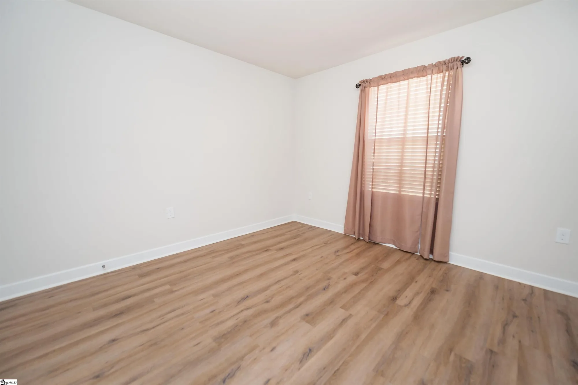 Property Slideshow image 26 of 31 | 640 hardwood dr, Boiling Springs, SC, 29316