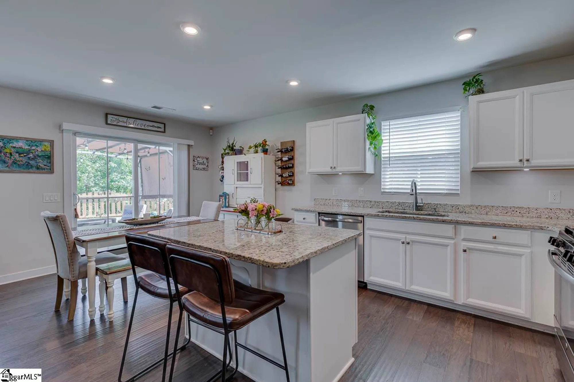 Property Slideshow image 16 of 34 | 646 lynndale ct, Greenville, SC, 29617