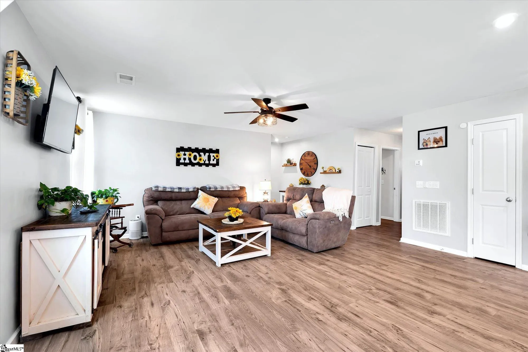 Property Slideshow image 8 of 34 | 618 maplestead farms ct, Greenville, SC, 29617