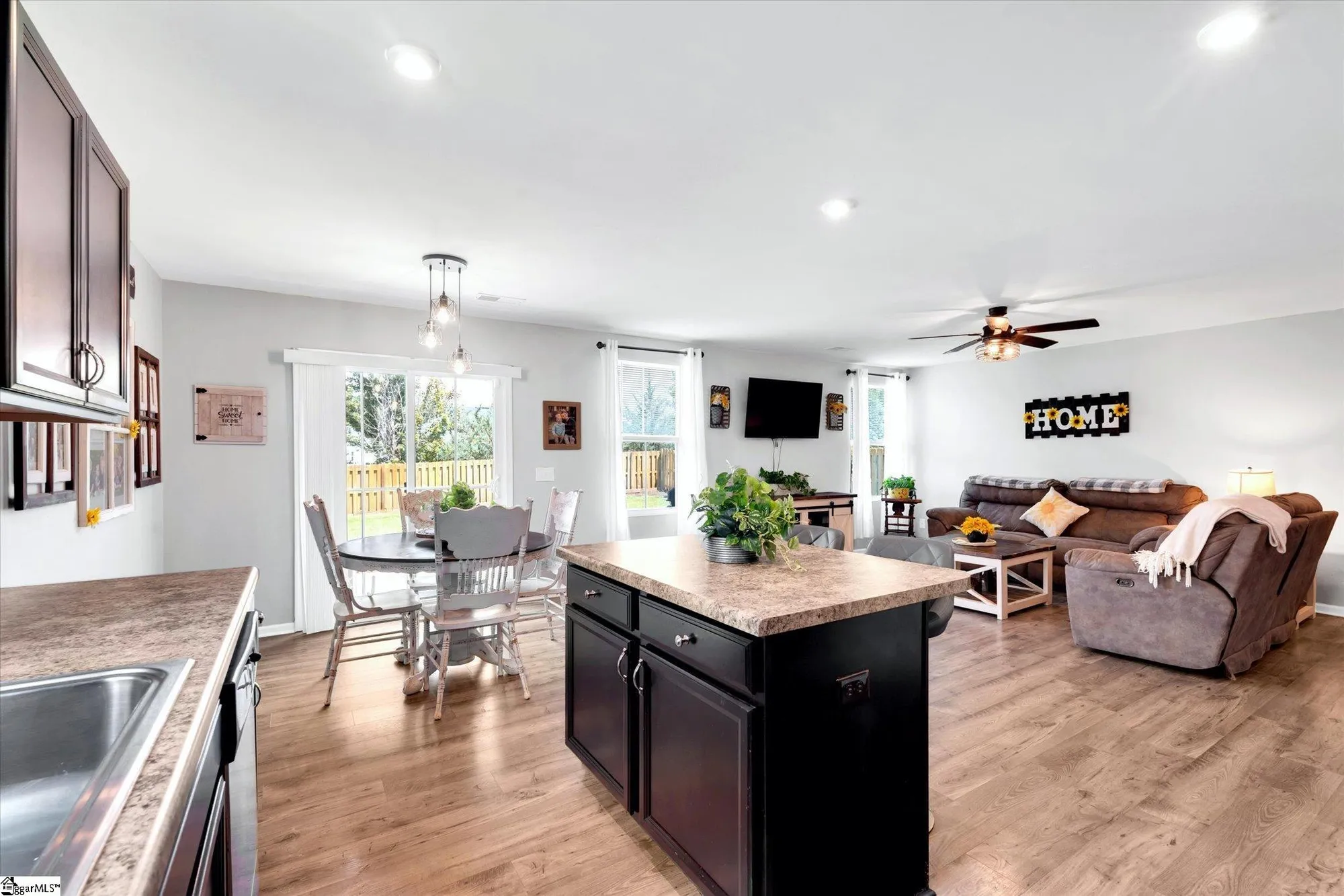 Property Slideshow image 3 of 34 | 618 maplestead farms ct, Greenville, SC, 29617