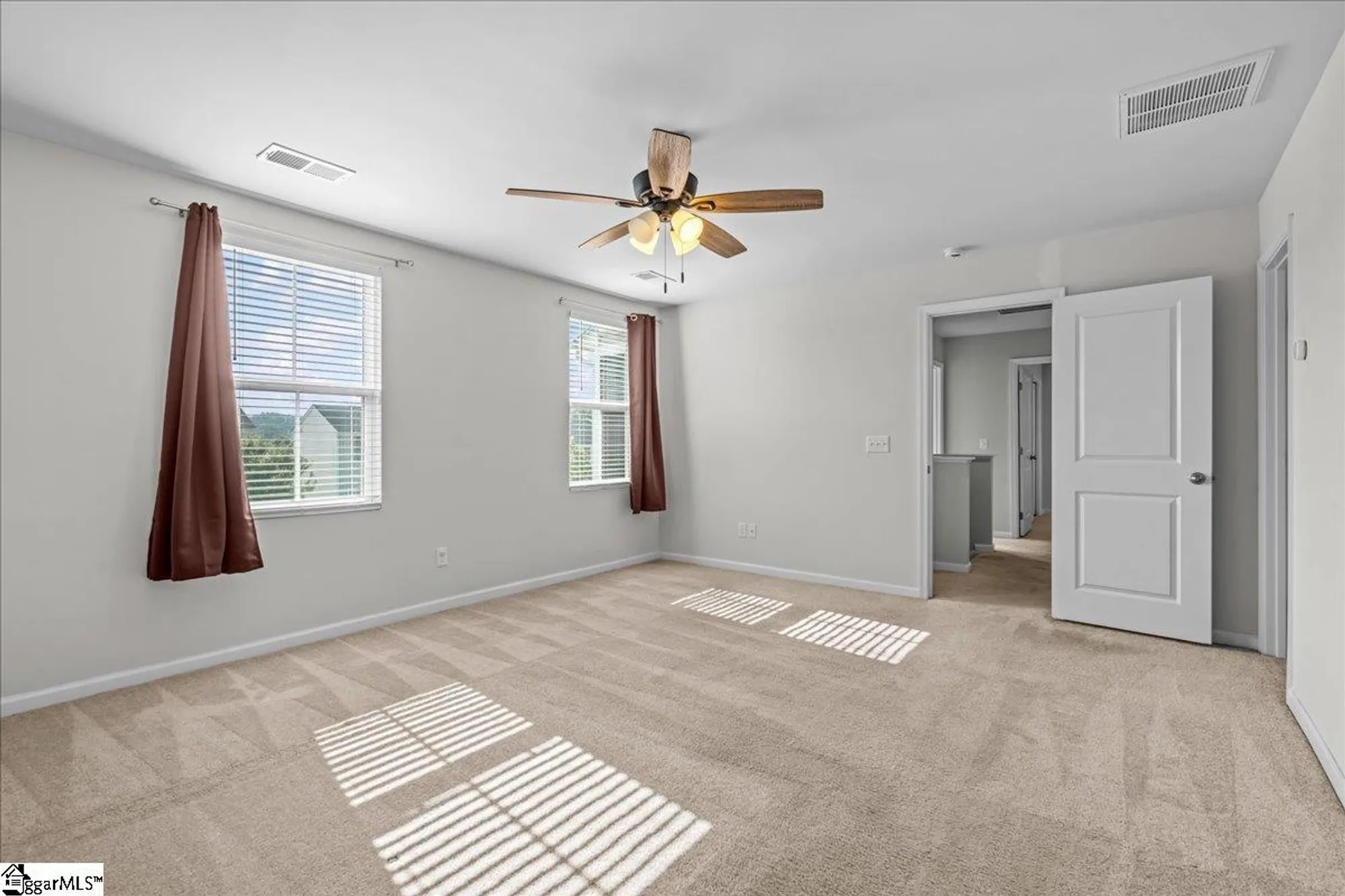 Property Slideshow image 8 of 24 | 11 torrington dr, Greenville, SC, 29617