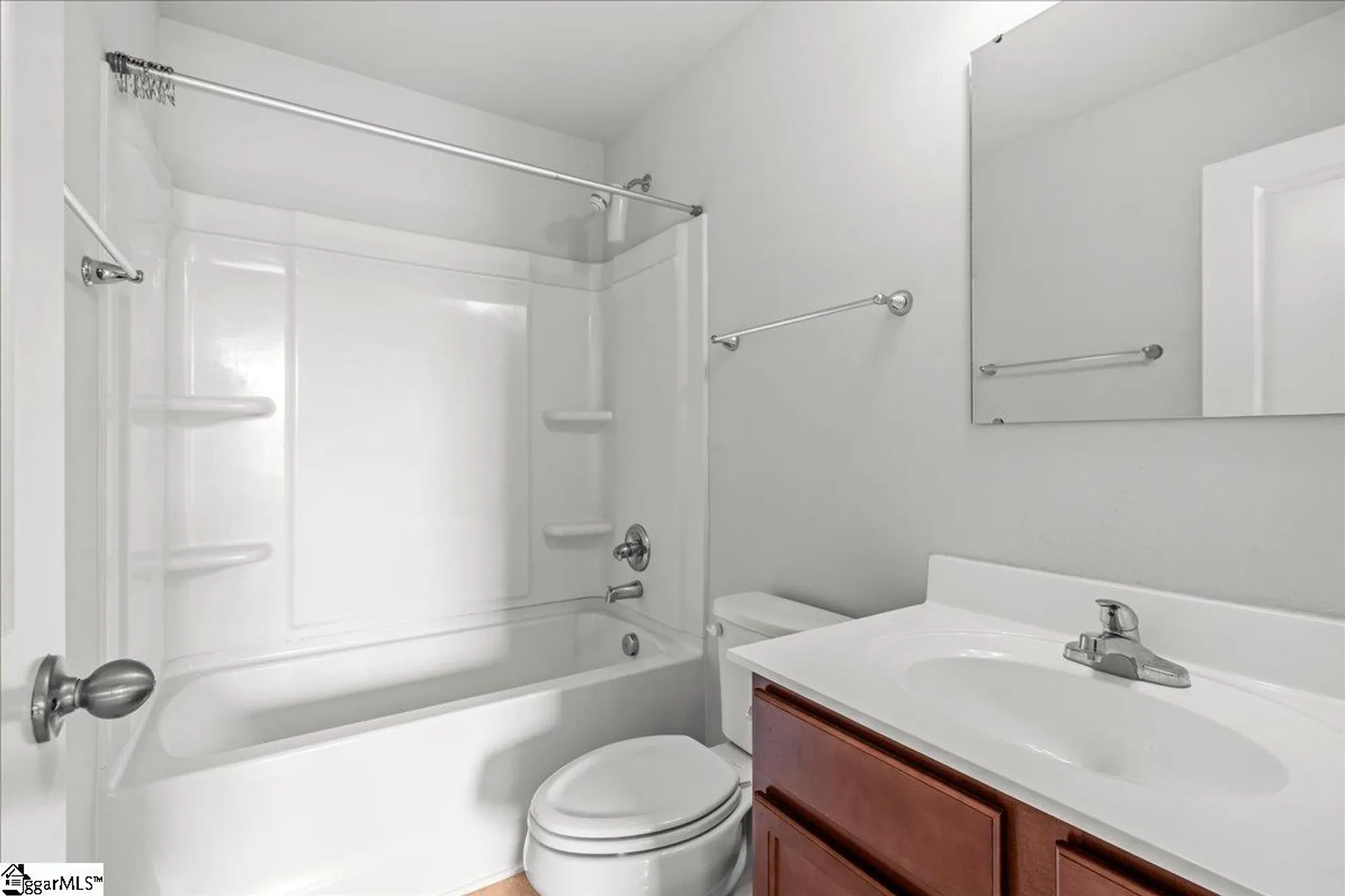 Property Slideshow image 13 of 24 | 11 torrington dr, Greenville, SC, 29617