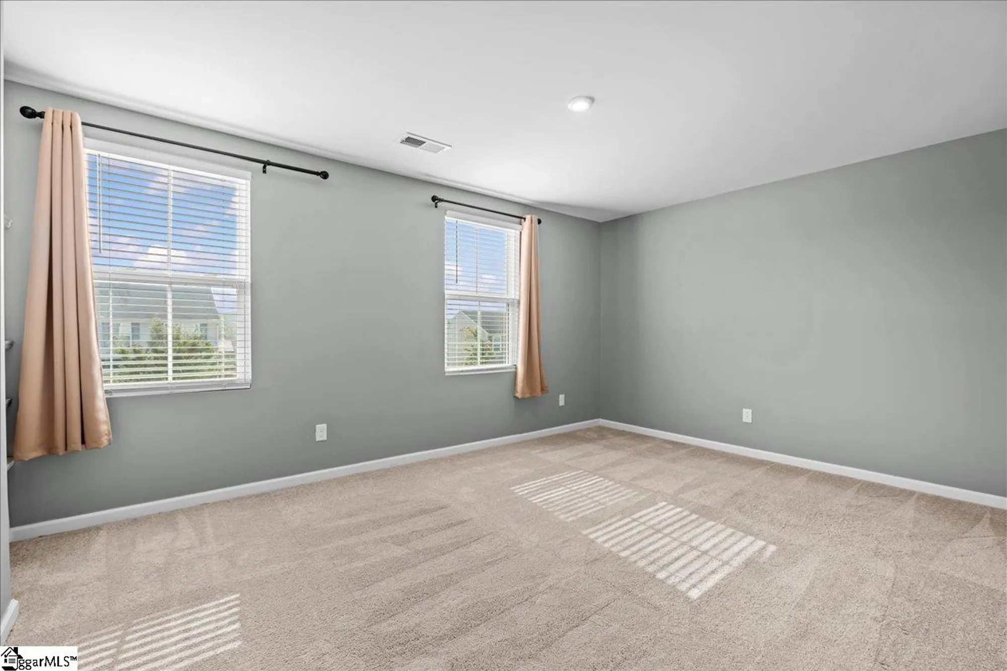 Property Slideshow image 16 of 24 | 11 torrington dr, Greenville, SC, 29617