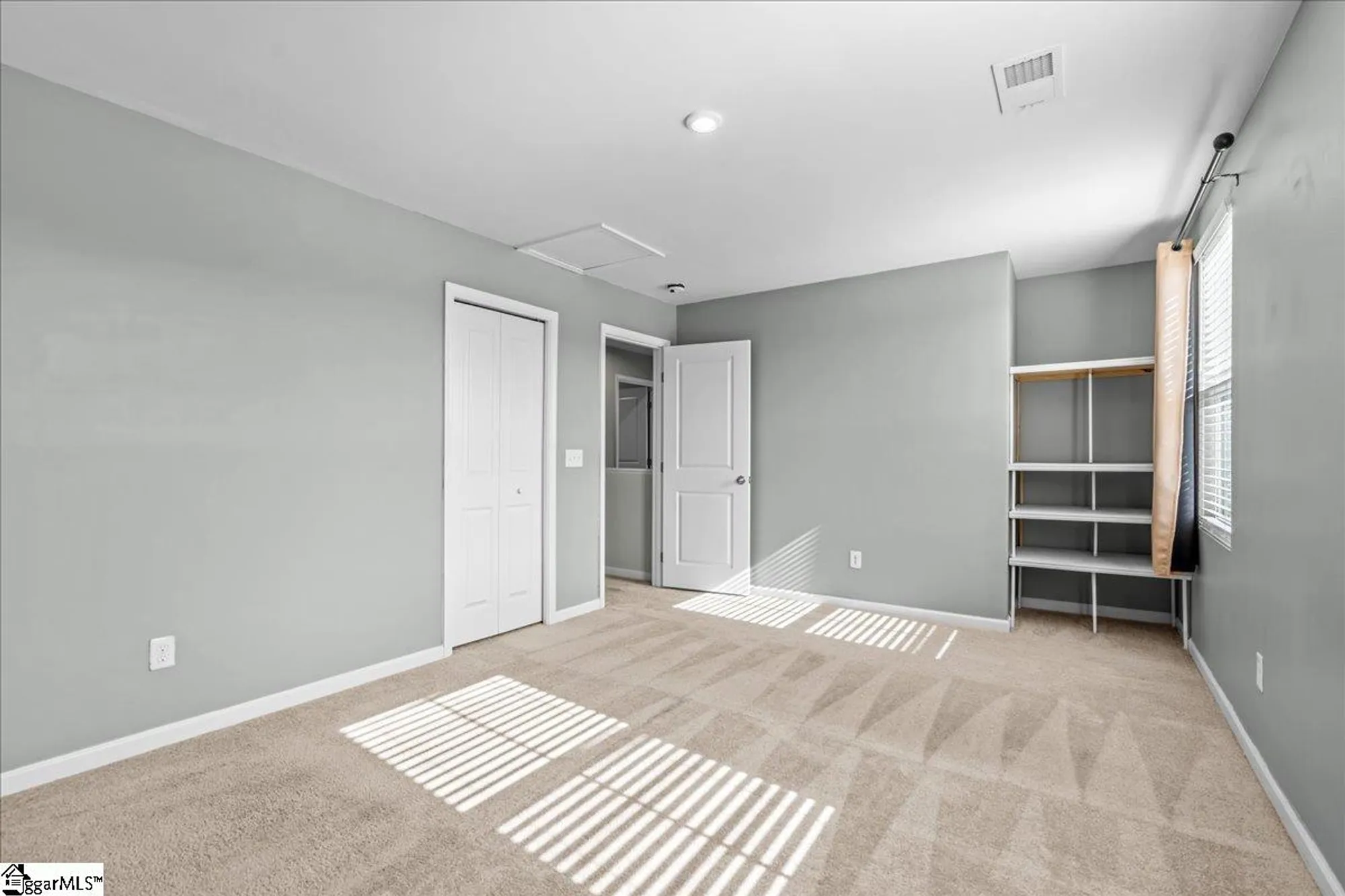 Property Slideshow image 18 of 24 | 11 torrington dr, Greenville, SC, 29617