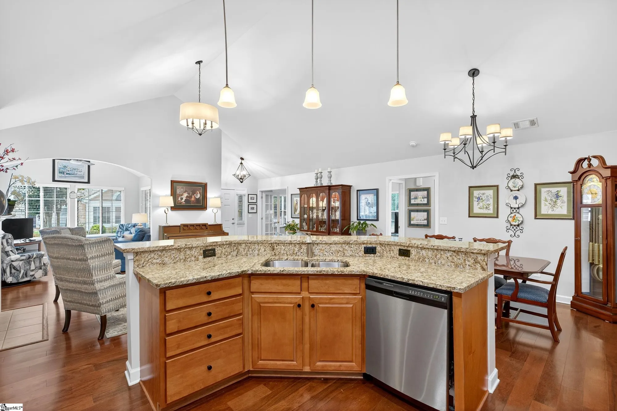 Property Slideshow image 18 of 31 | 161 ravines ln, Spartanburg, SC, 29301