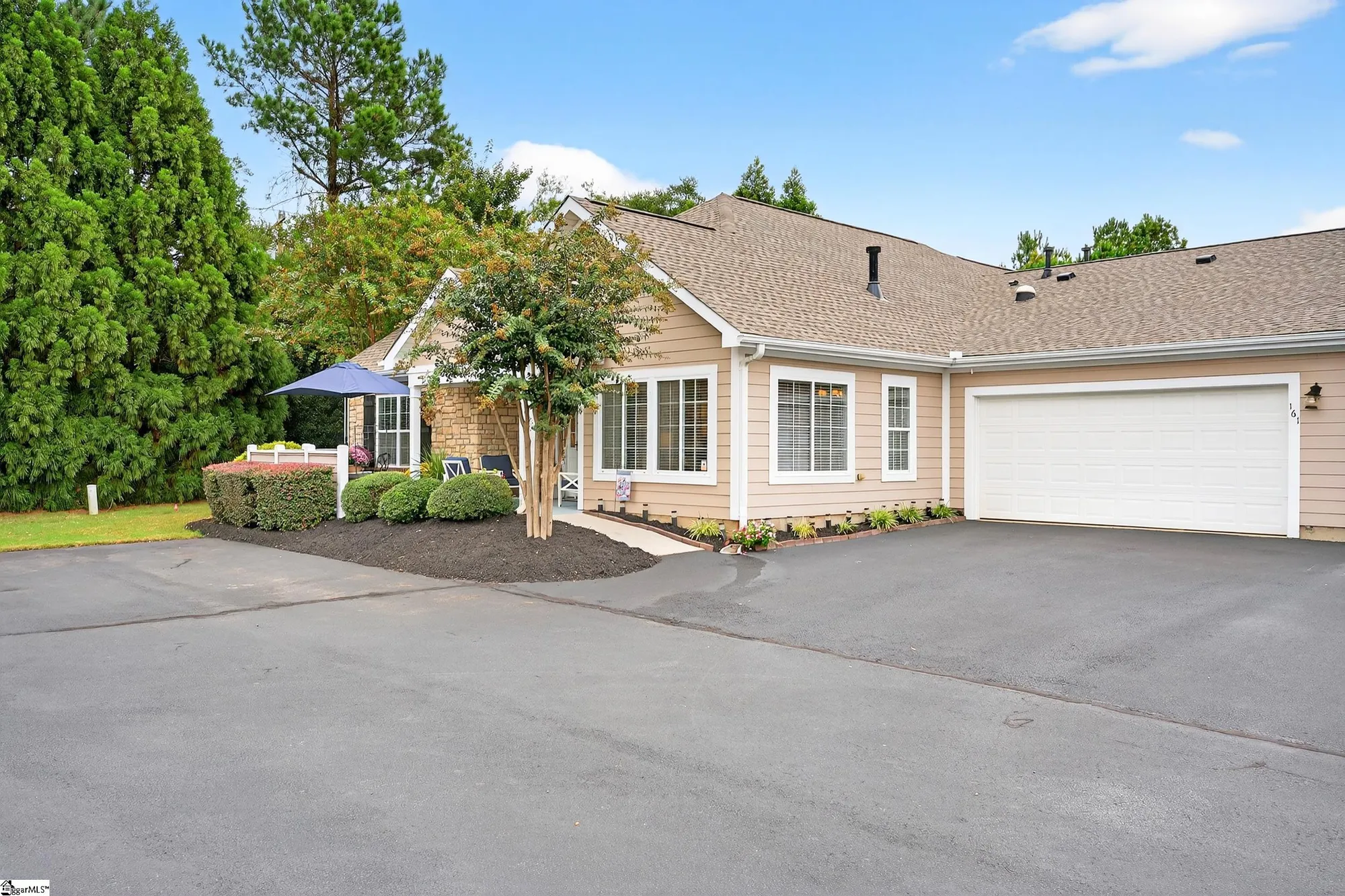 Property Slideshow image 3 of 31 | 161 ravines ln, Spartanburg, SC, 29301