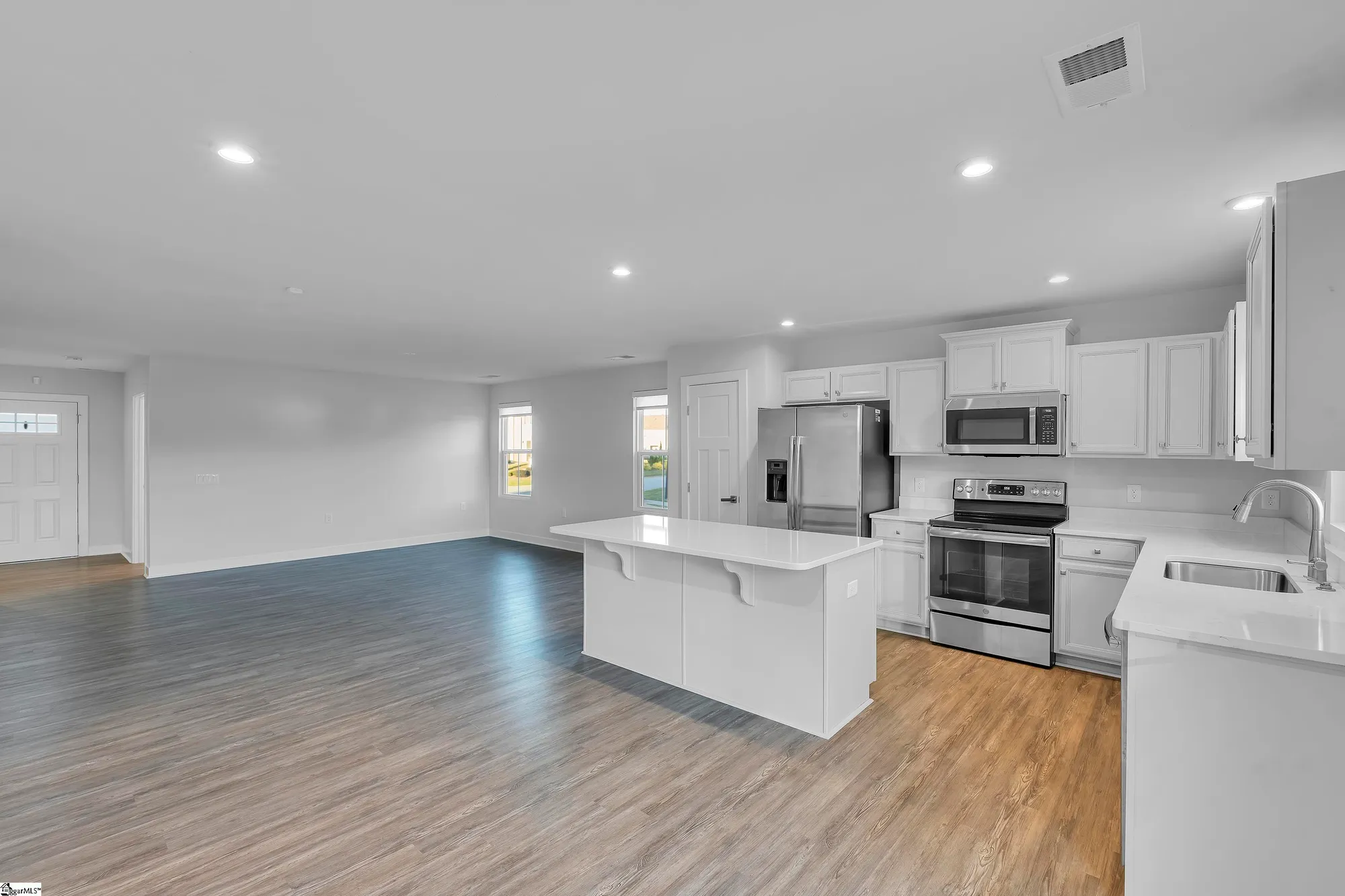 Property Slideshow image 7 of 26 | 803 shady oak ct, Boiling Springs, SC, 29316