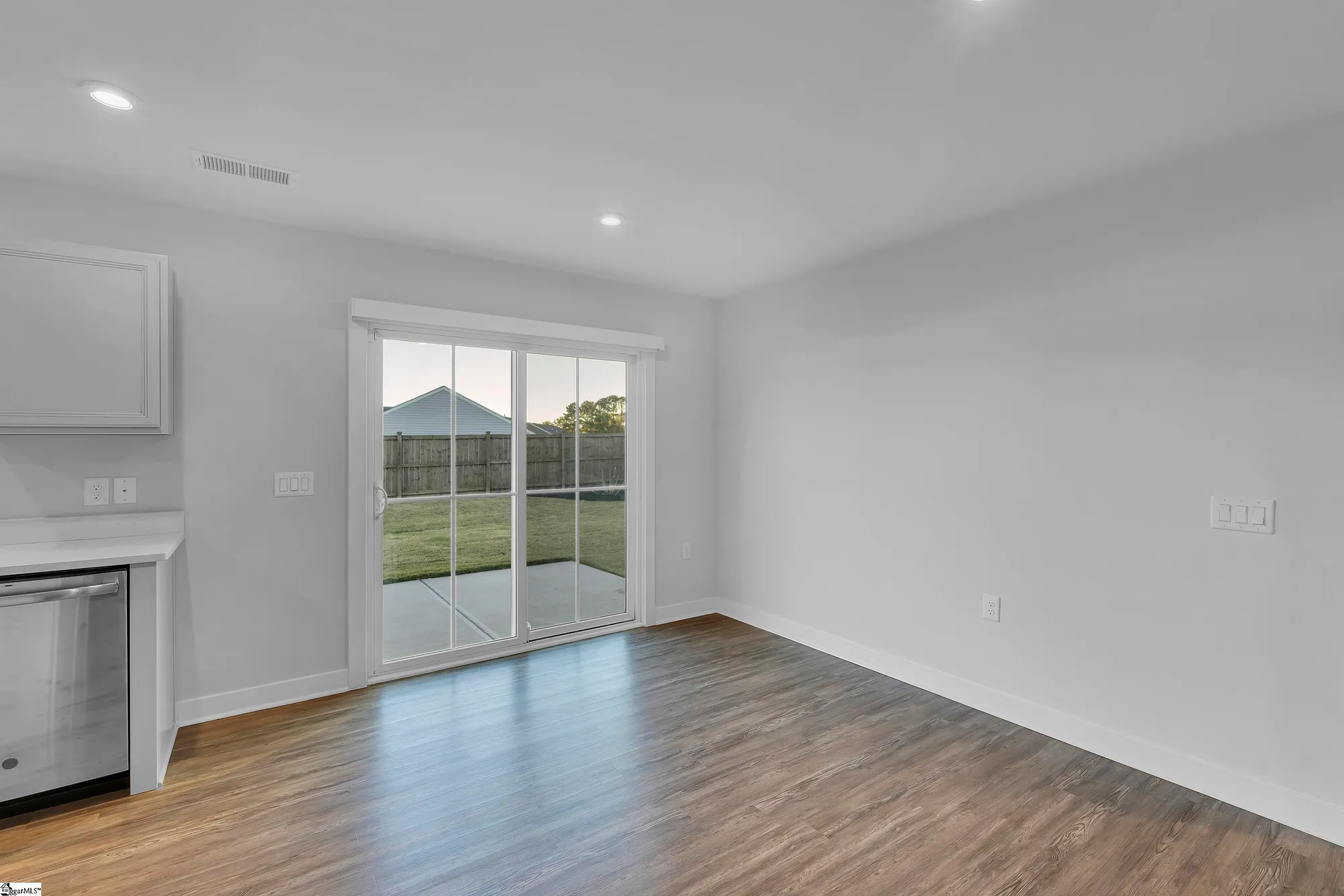 Property Slideshow image 9 of 26 | 803 shady oak ct, Boiling Springs, SC, 29316
