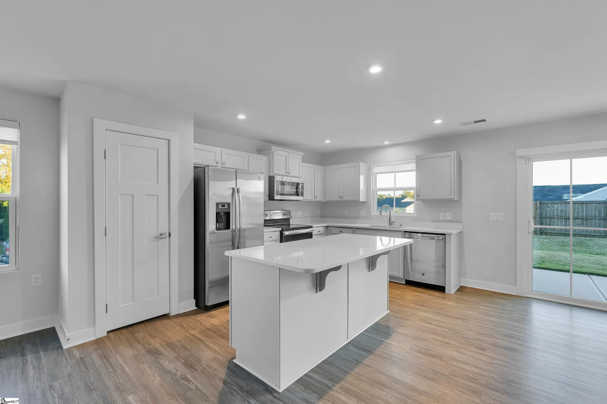 Property Slideshow image 2 of 26 | 803 shady oak ct, Boiling Springs, SC, 29316