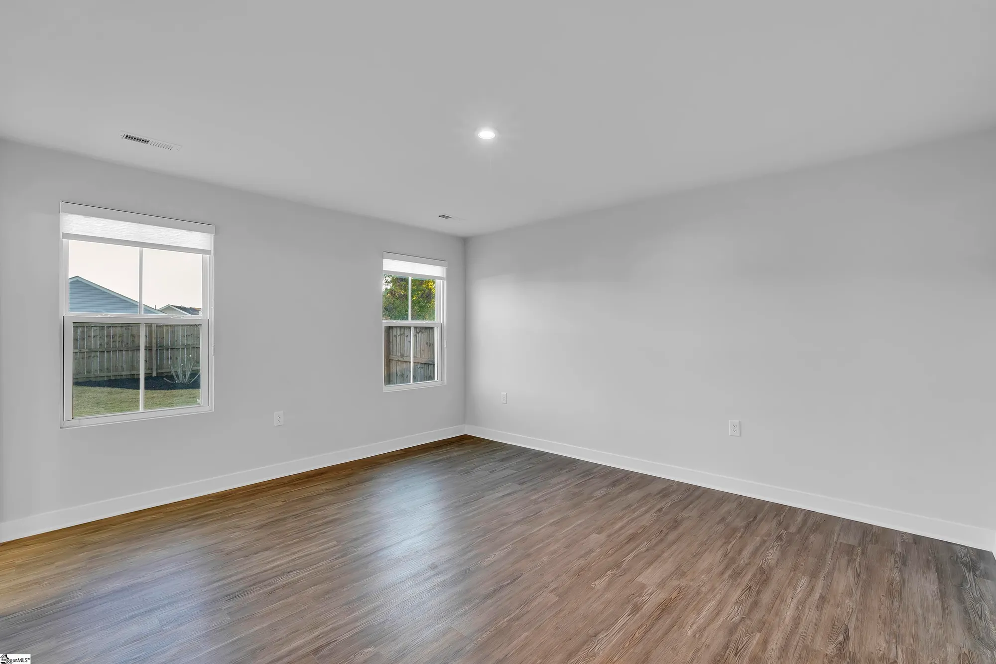 Property Slideshow image 12 of 26 | 803 shady oak ct, Boiling Springs, SC, 29316