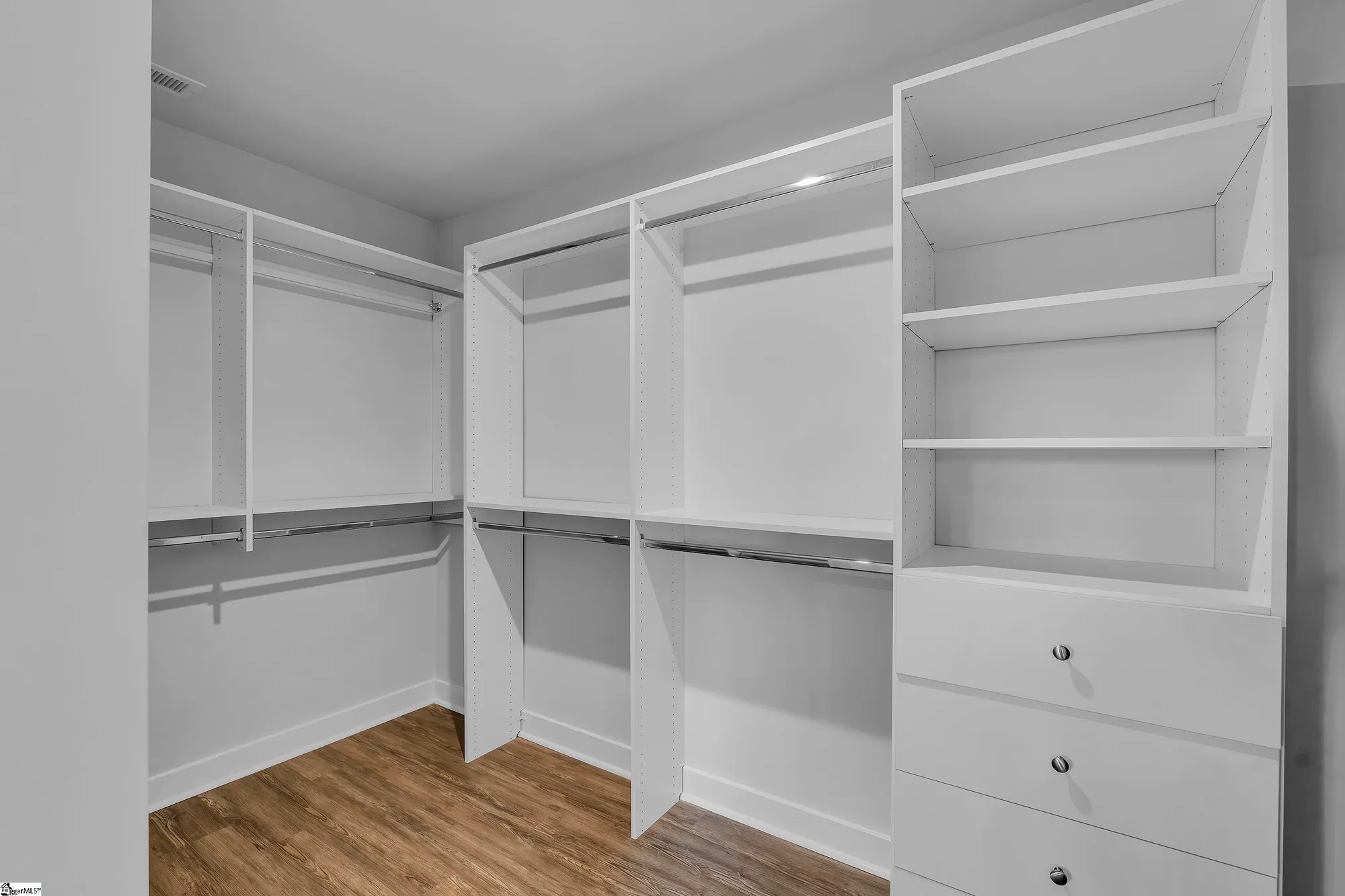 Property Slideshow image 14 of 26 | 803 shady oak ct, Boiling Springs, SC, 29316