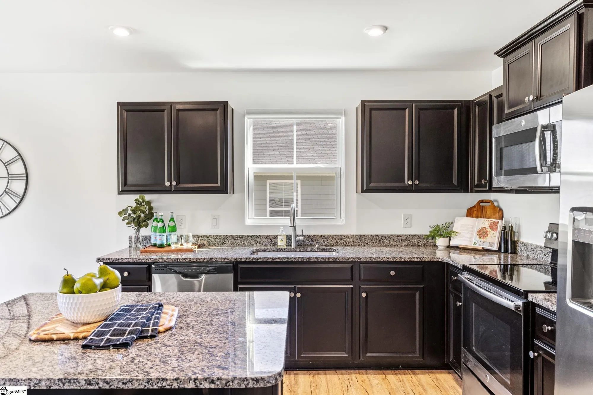 Property Slideshow image 17 of 37 | 105 fairmeadow way, Greenville, SC, 29617