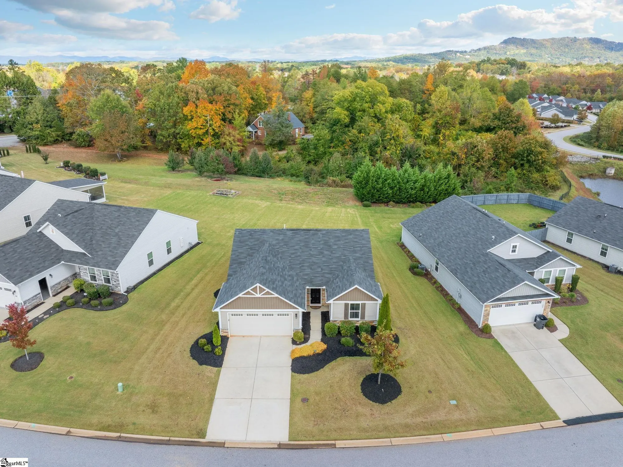 Property Slideshow image 34 of 37 | 105 fairmeadow way, Greenville, SC, 29617