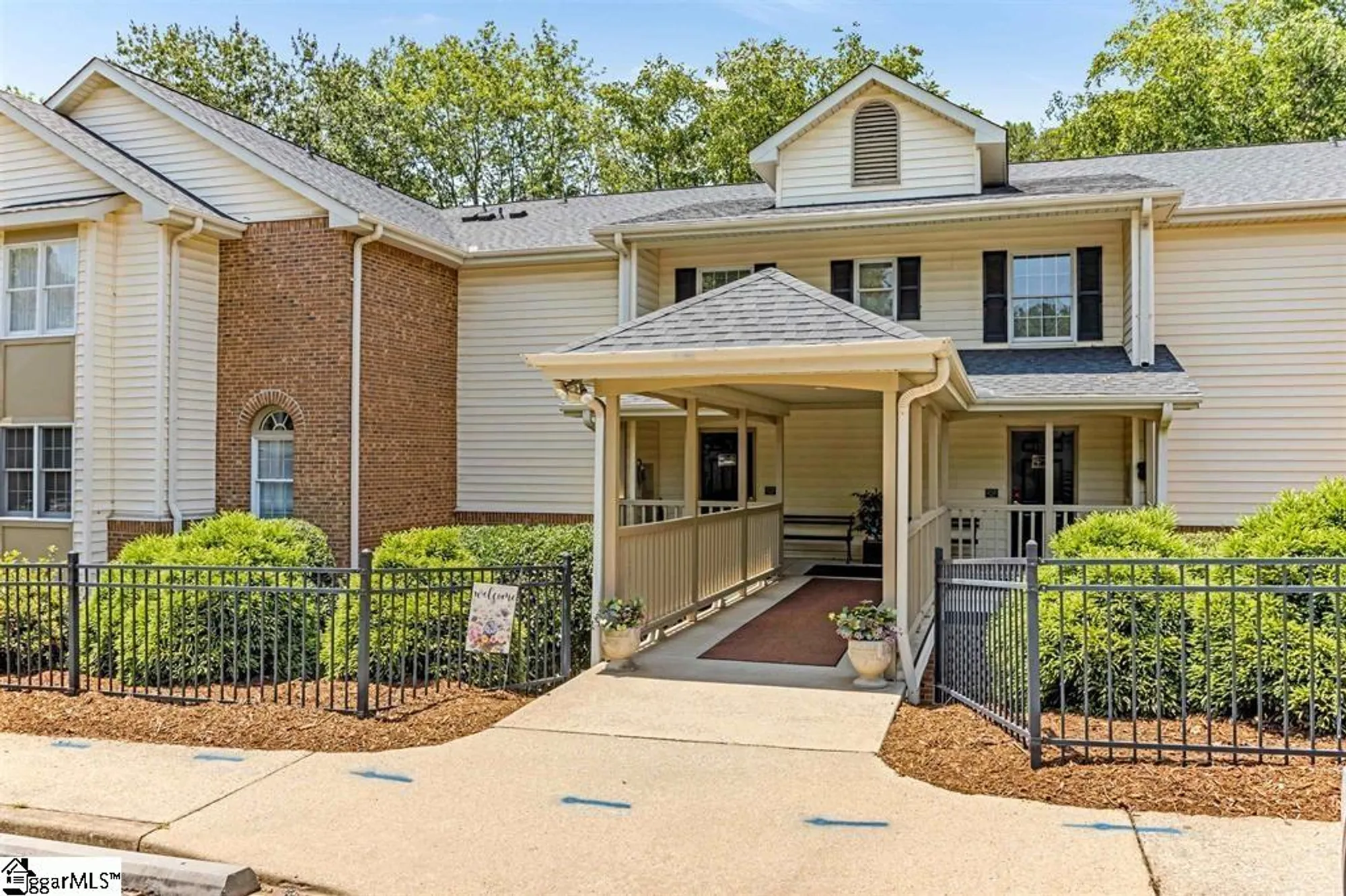 Property Slideshow image 1 of 17 | 110 swansgate pl, Greenville, SC, 29605