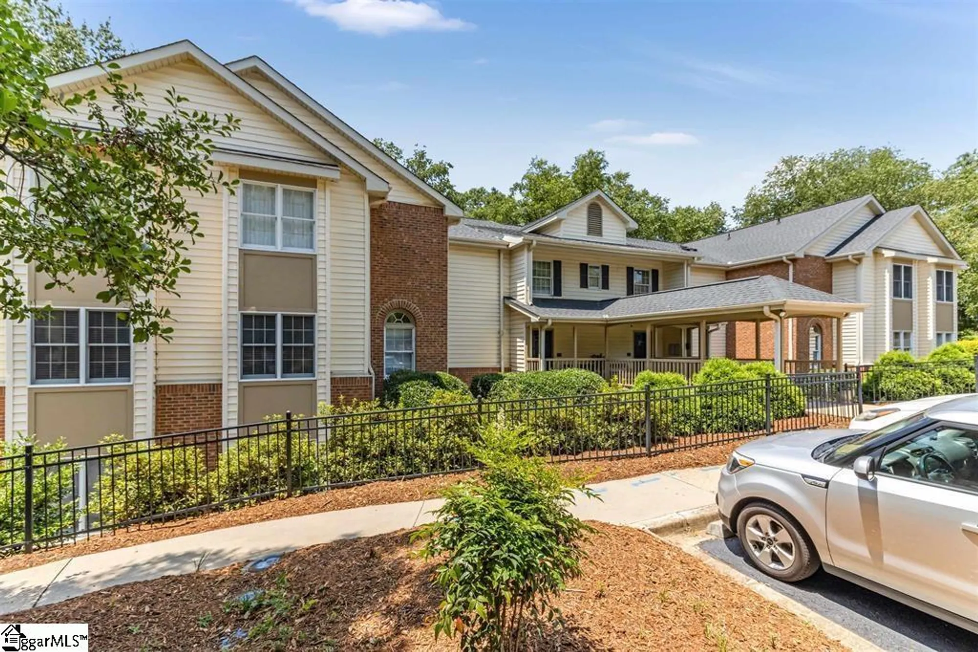 Property Slideshow image 16 of 17 | 110 swansgate pl, Greenville, SC, 29605
