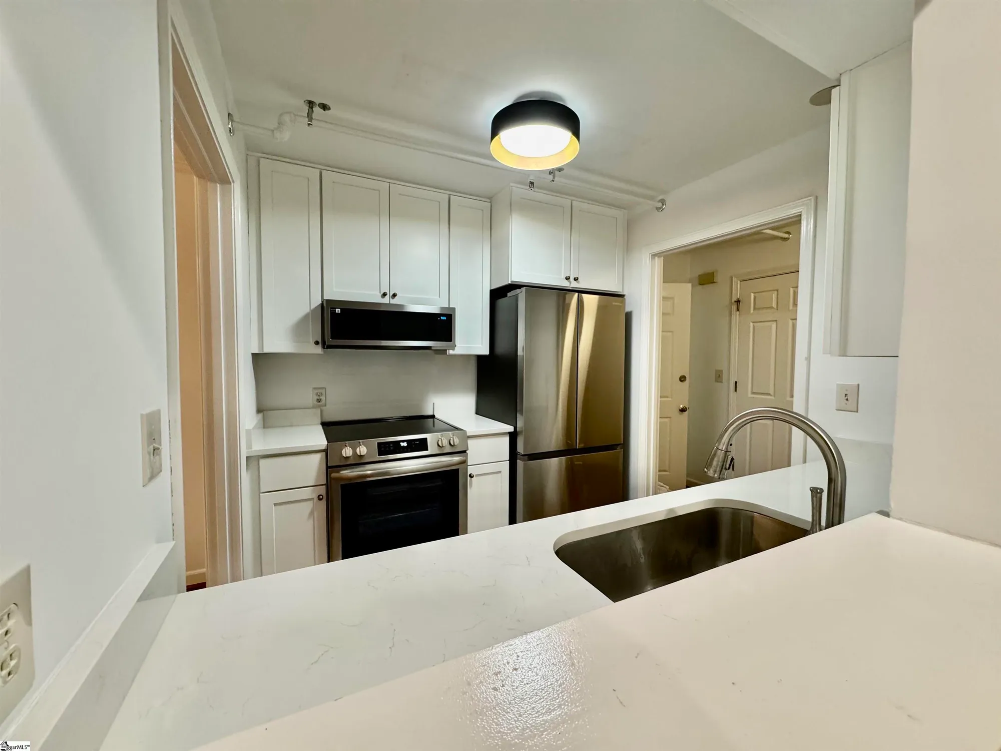 Property Slideshow image 4 of 17 | 110 swansgate pl, Greenville, SC, 29605