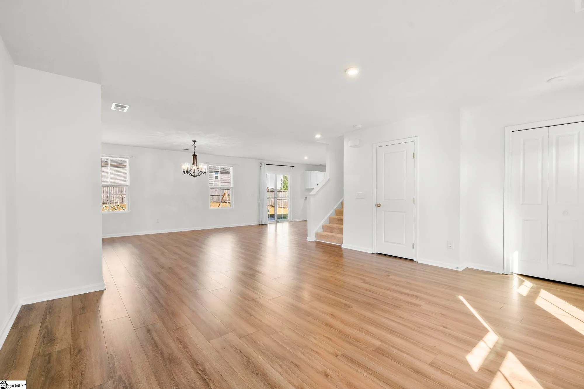 Property Slideshow image 6 of 41 | 805 danforth dr, Greenville, SC, 29617