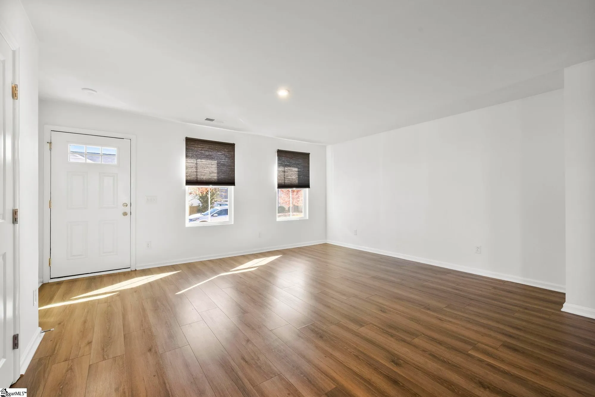 Property Slideshow image 7 of 41 | 805 danforth dr, Greenville, SC, 29617