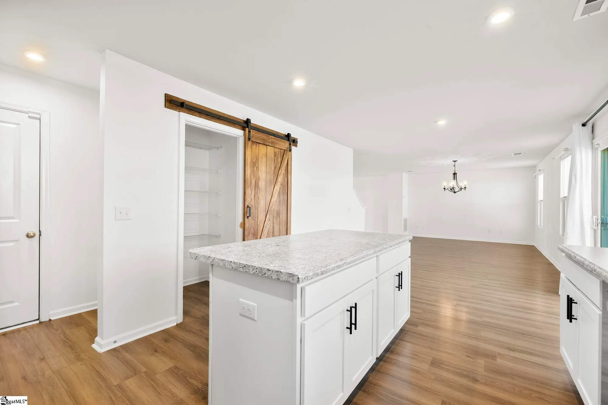 Property Slideshow image 15 of 41 | 805 danforth dr, Greenville, SC, 29617