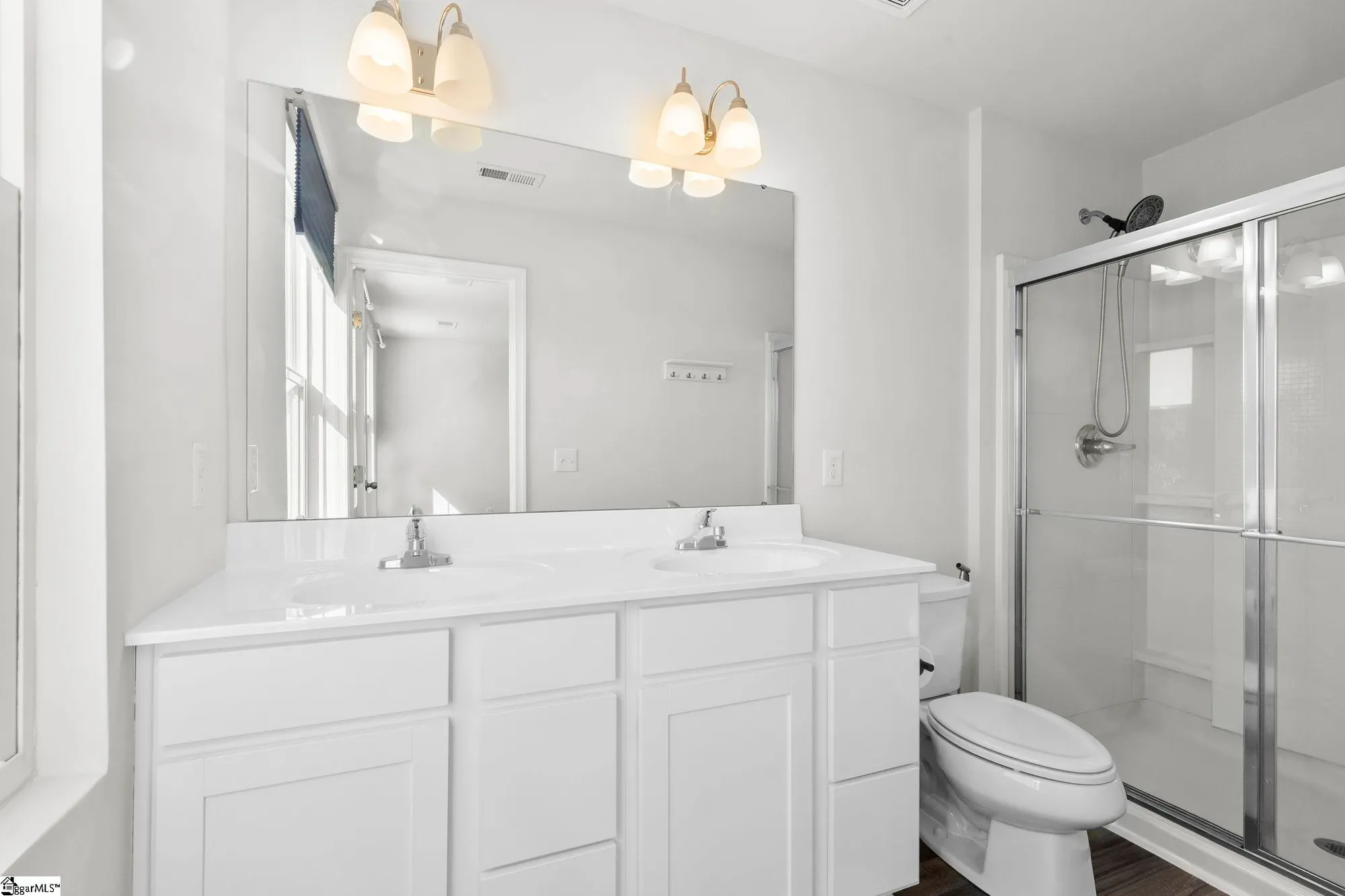 Property Slideshow image 22 of 41 | 805 danforth dr, Greenville, SC, 29617