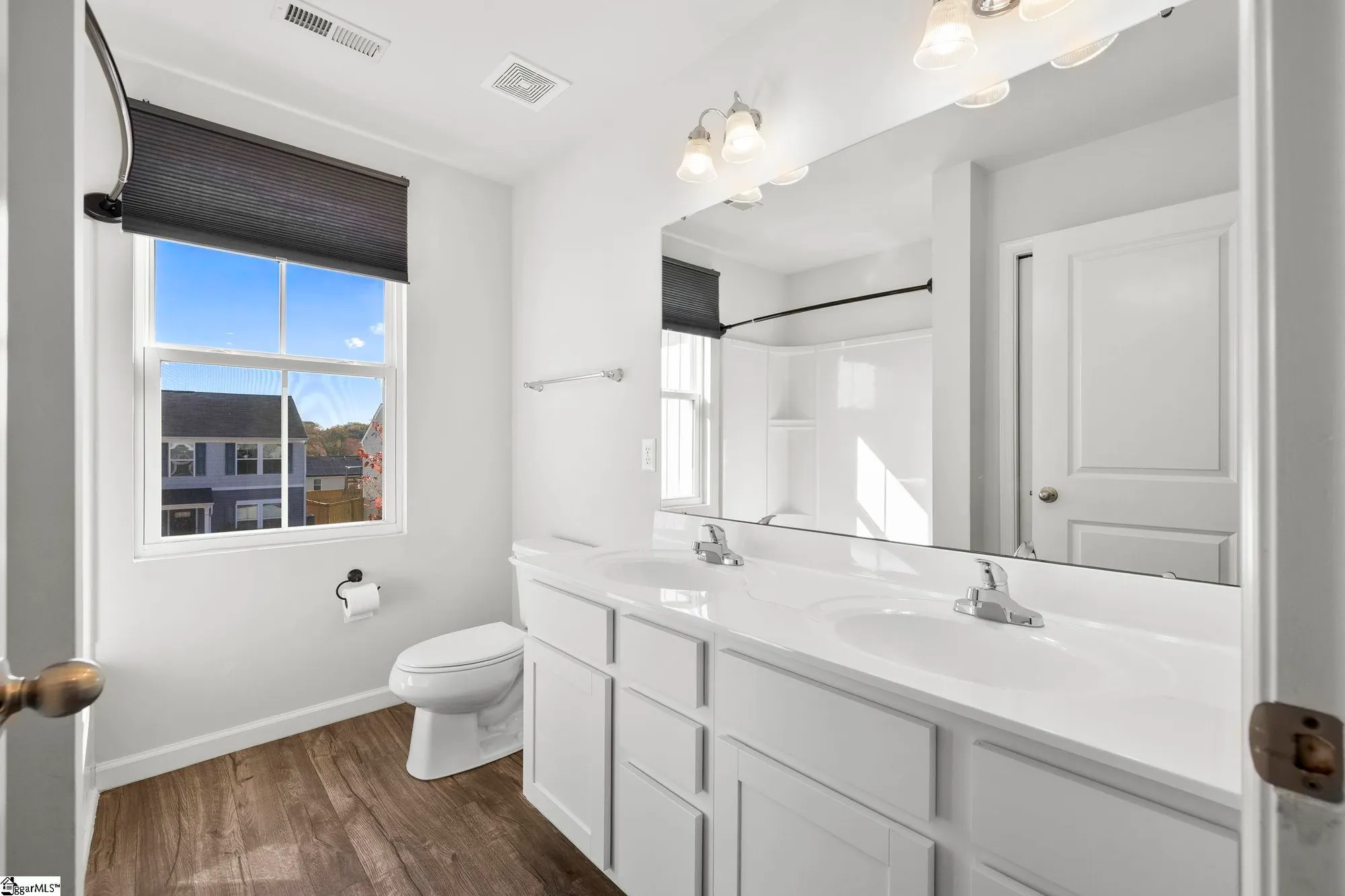 Property Slideshow image 28 of 41 | 805 danforth dr, Greenville, SC, 29617