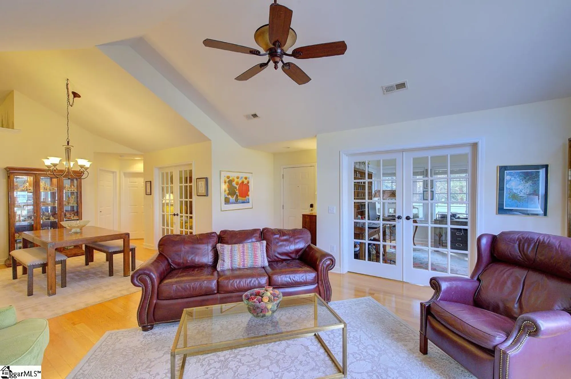 Property Slideshow image 8 of 35 | 142 ravines ln, Spartanburg, SC, 29301