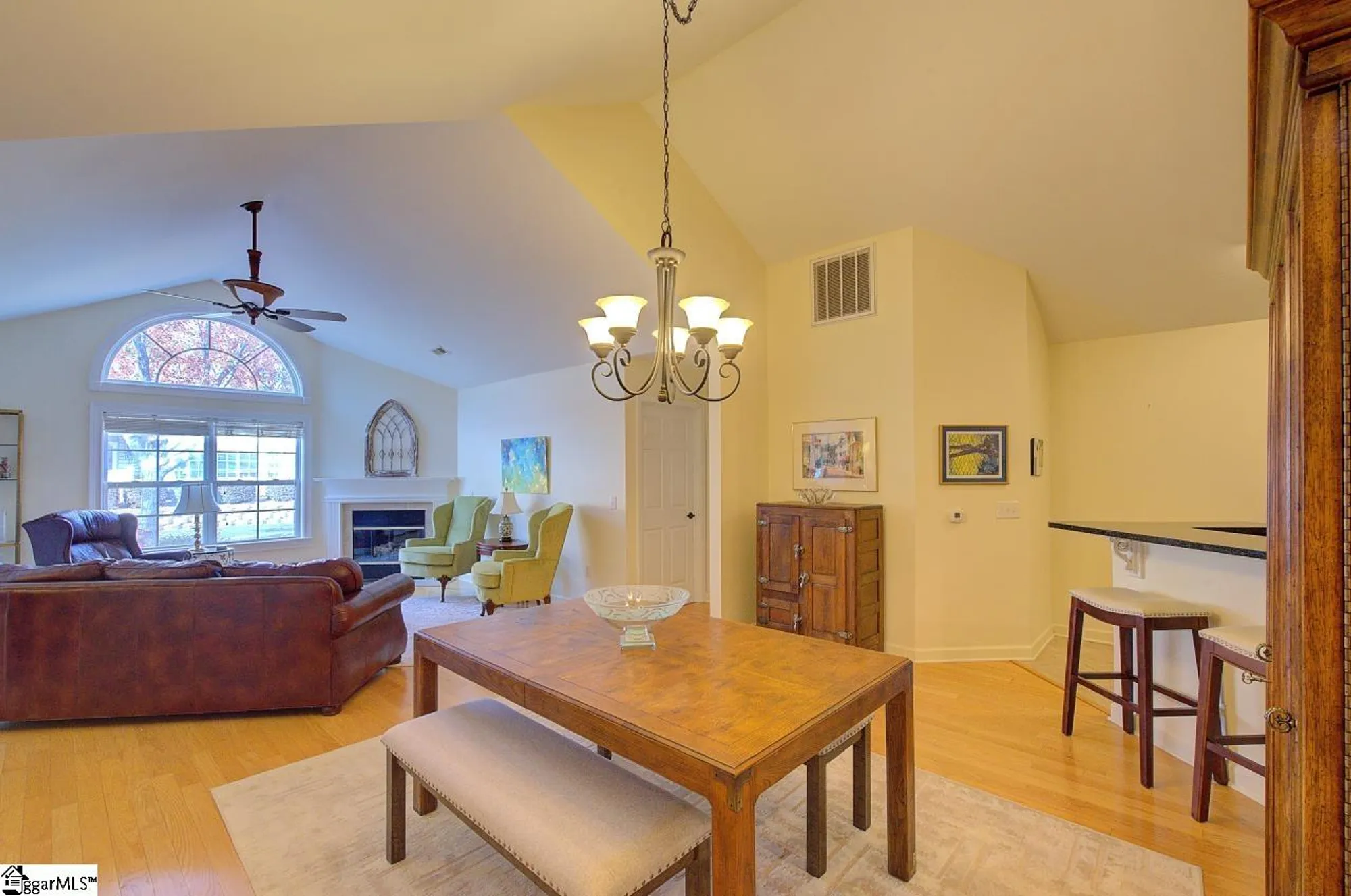 Property Slideshow image 12 of 35 | 142 ravines ln, Spartanburg, SC, 29301